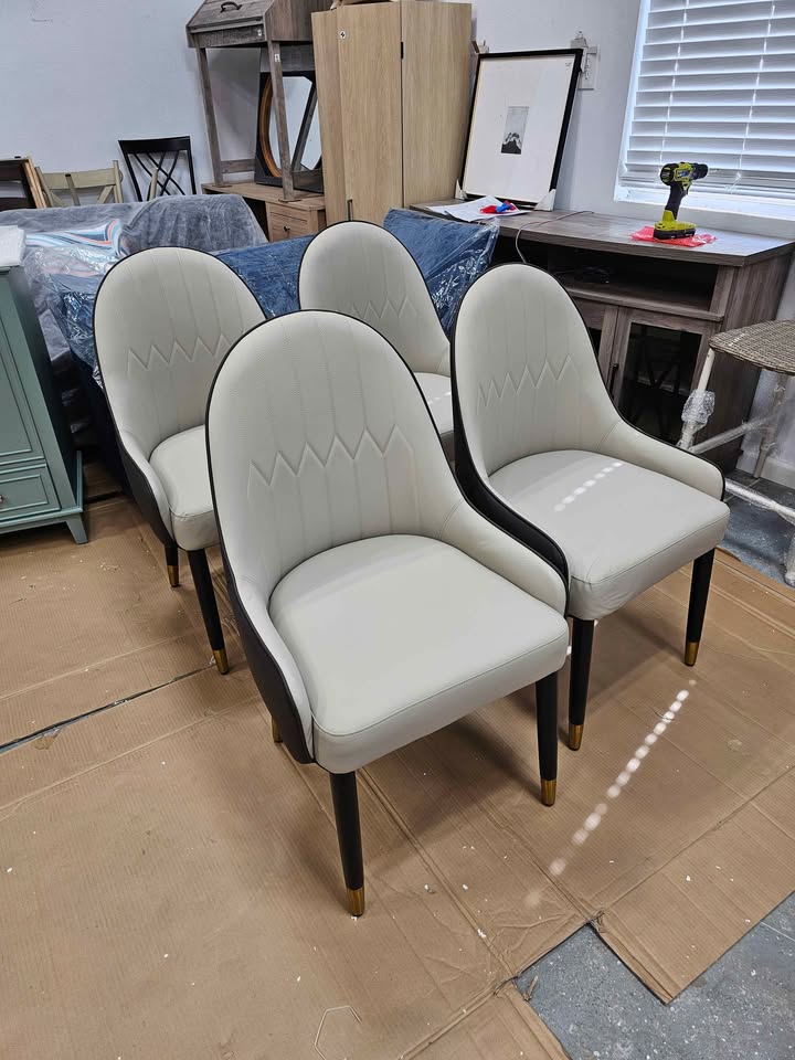 Frania Faux Leather Upholstered Solid Back Side Chair (Set of 4)