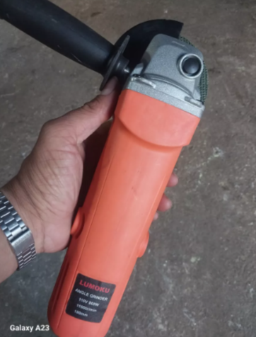 Esmeriladora 850w de poder