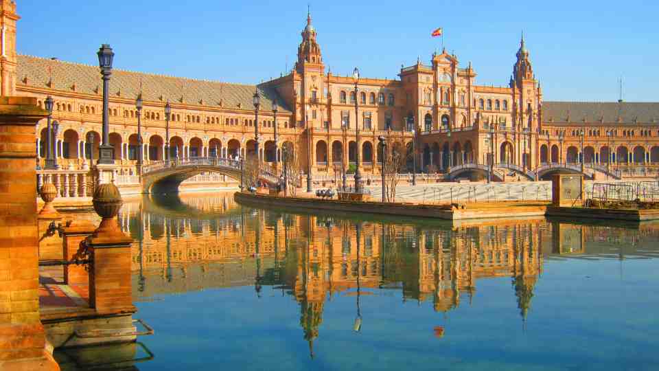 Barcelona + Madrid + Valencia + Andaluzia (Sevilha, Córdoba e Granada)