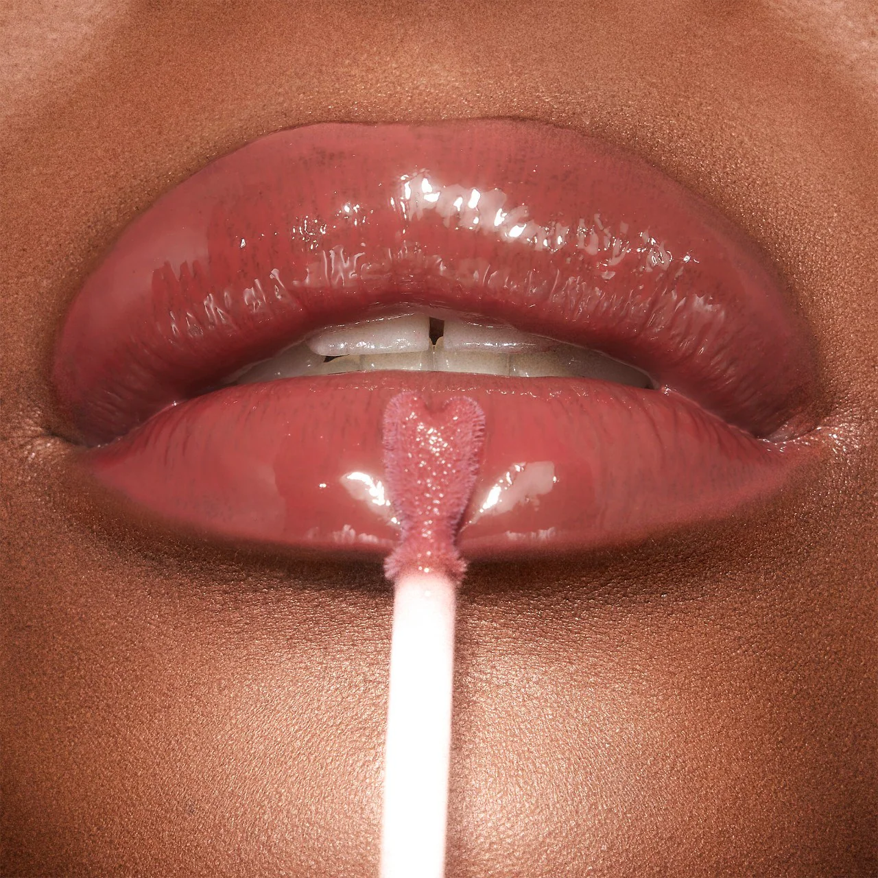 CHARLOTTE TILBURY COLLAGEN LIP BATH GLOSS