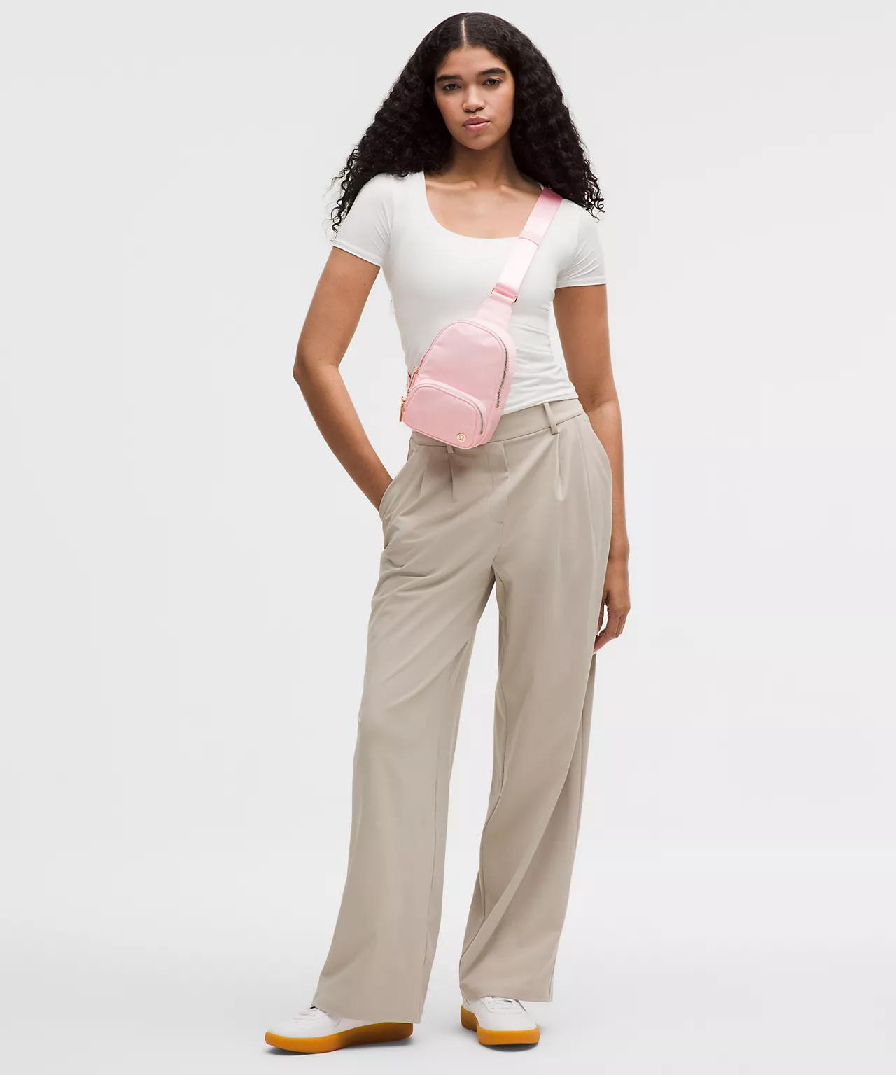 LULULEMON EVERYWHERE SMALL SLING BAG 2L