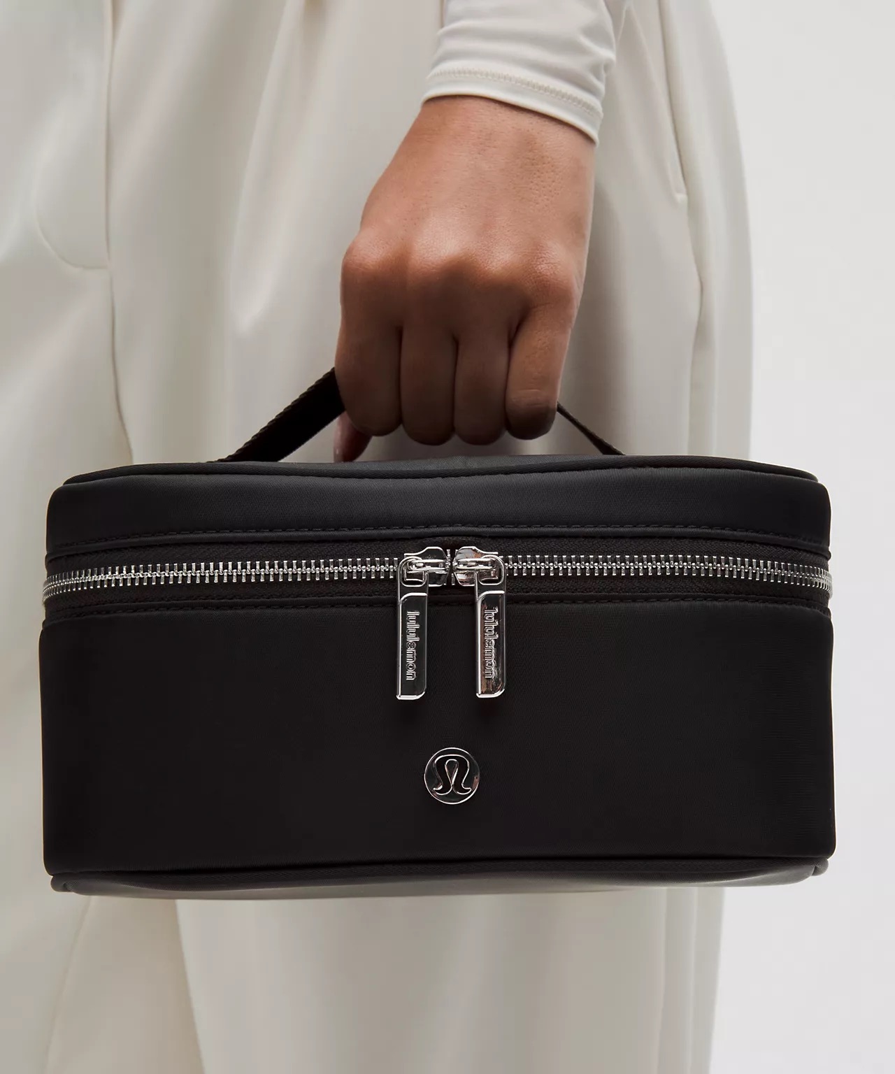 LULULEMON TRAVEL TOILETRY BAG 3.5L