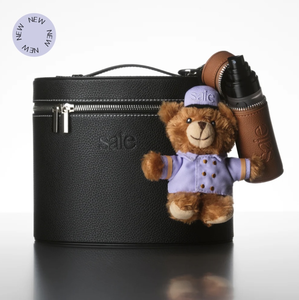SAIE BELLHOP BEAR KEYCHAIN