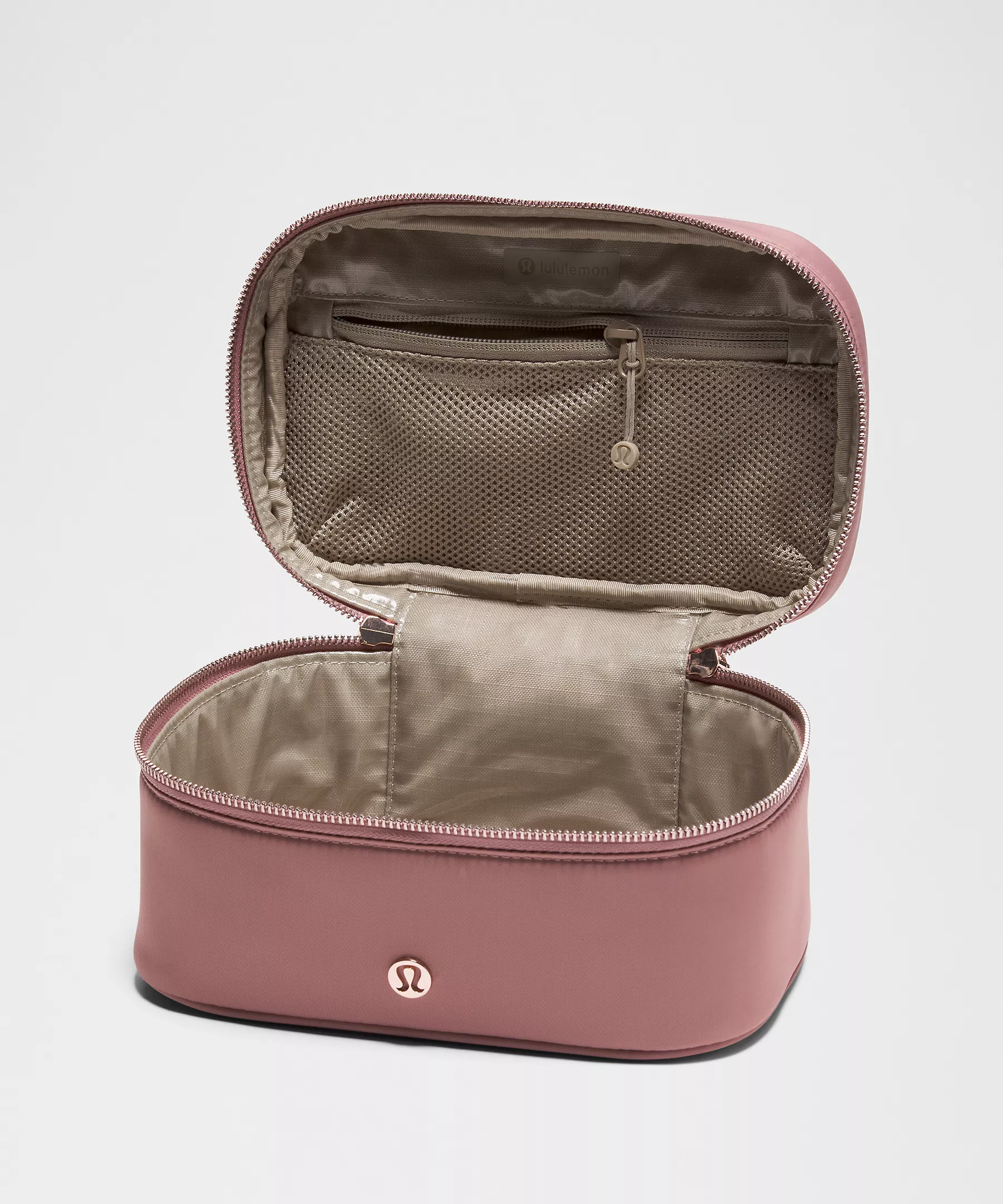 LULULEMON TRAVEL TOILETRY BAG 3.5L