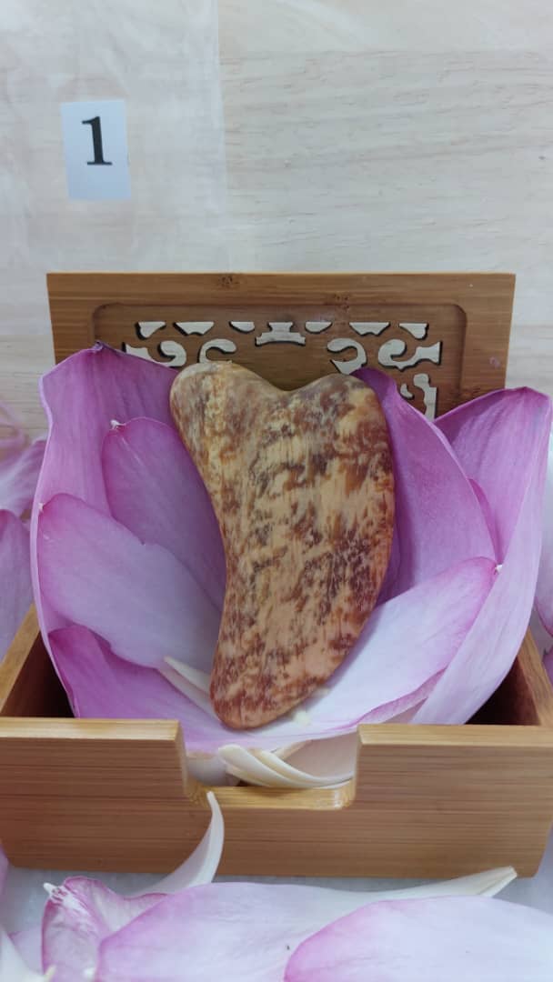琥珀木刮痧板（天然琥珀松香味）Wood Aromatherapy Healing Massage Tool