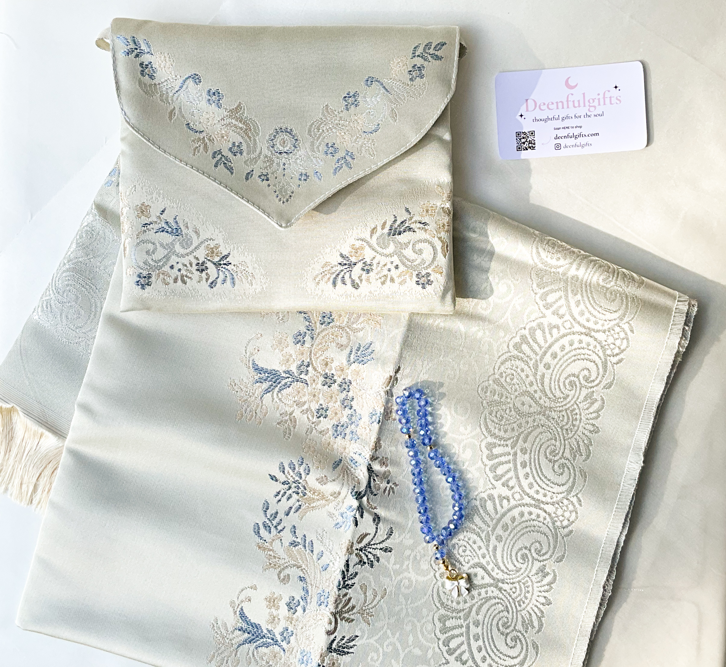 Sakina Gift Set – Luxury Prayer Mat (blue) & Ocean Breeze Tasbeeh