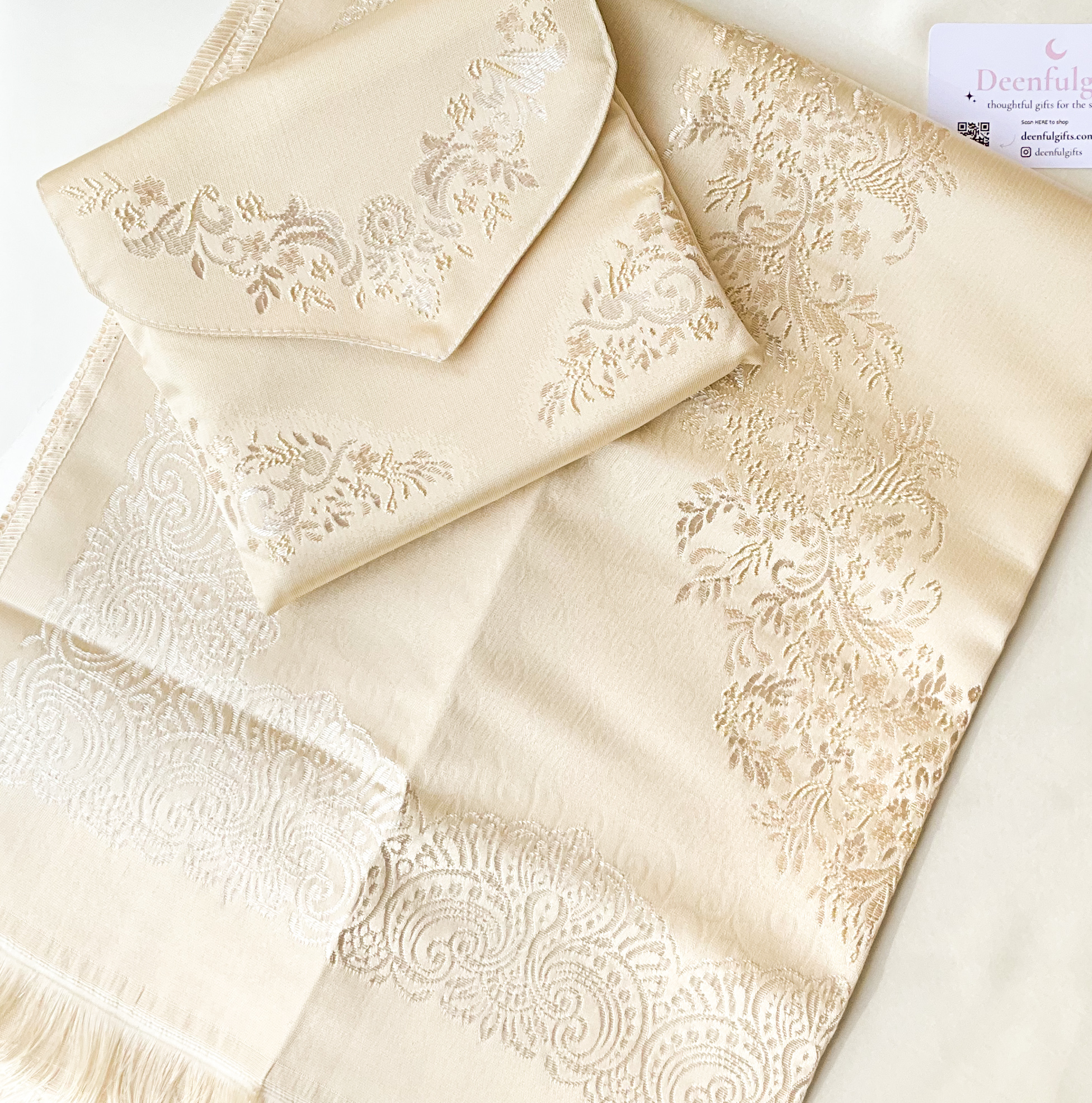 Sakina Travel Set – Portable Luxury Prayer Mat + Matching Pouch (Vanilla)