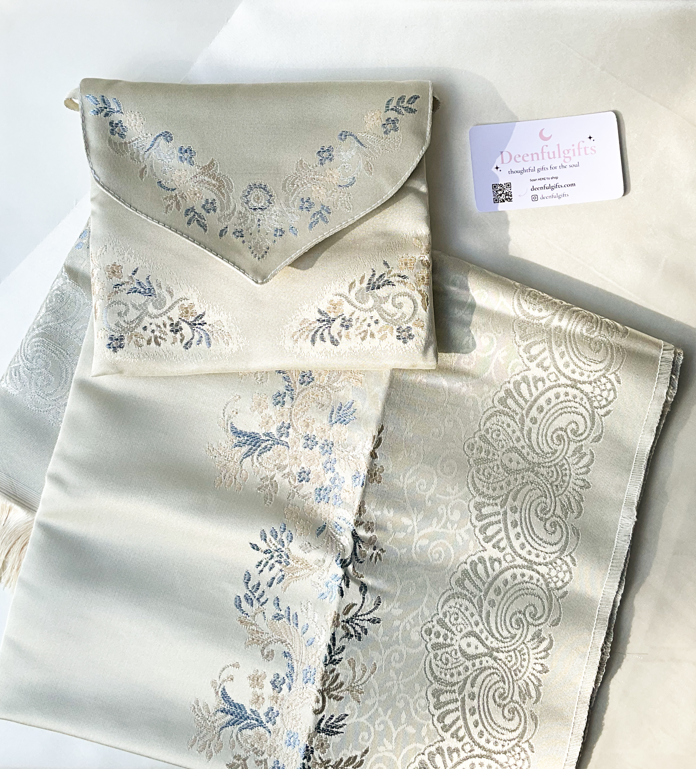 Sakina Travel Set – Portable Luxury Prayer Mat + Matching Pouch (Blue)