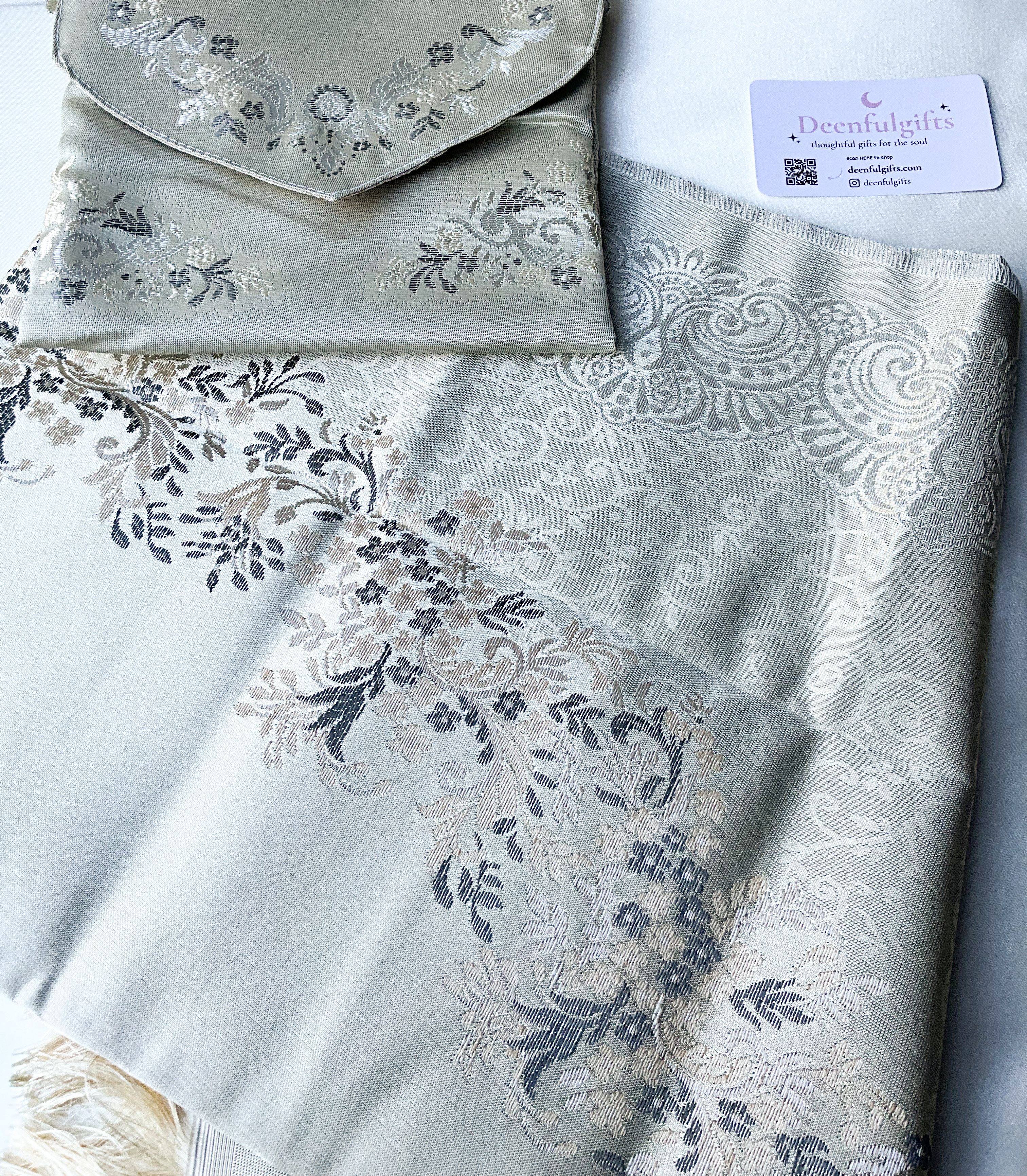 Sakina Travel Set – Portable Luxury Prayer Mat + Matching Pouch (Grey)