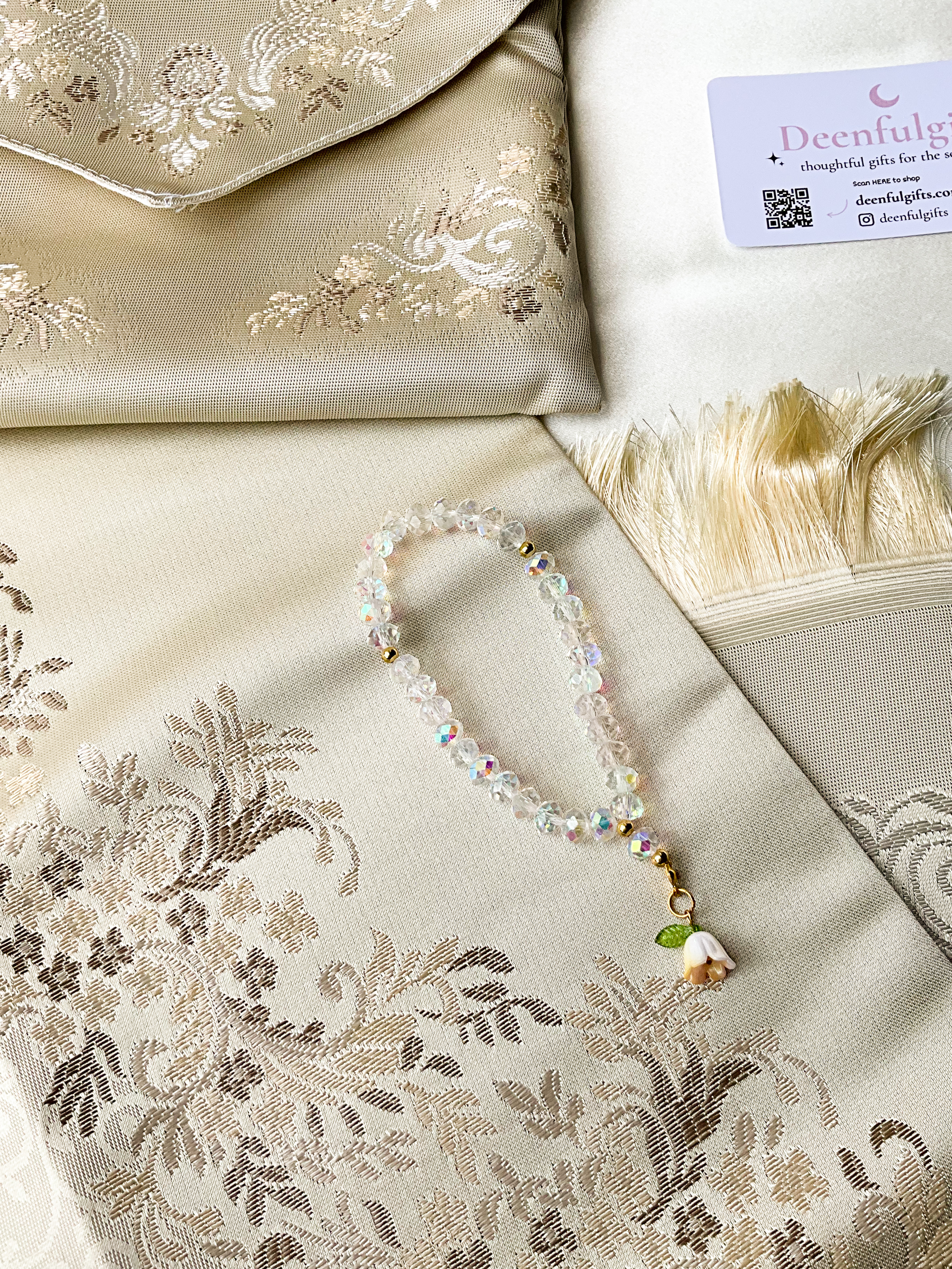 Sakina Gift Set – Luxury Prayer Mat (beige) & Crystal Flower Tasbeeh