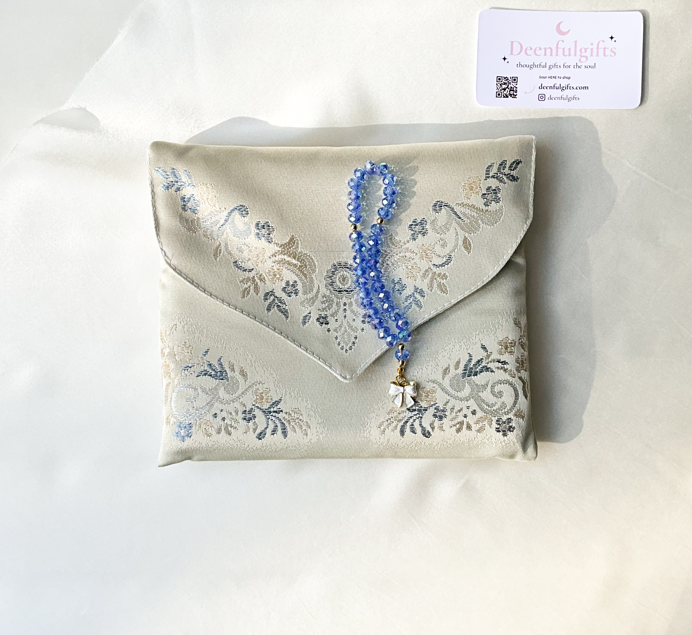 Sakina Gift Set – Luxury Prayer Mat (blue) & Ocean Breeze Tasbeeh