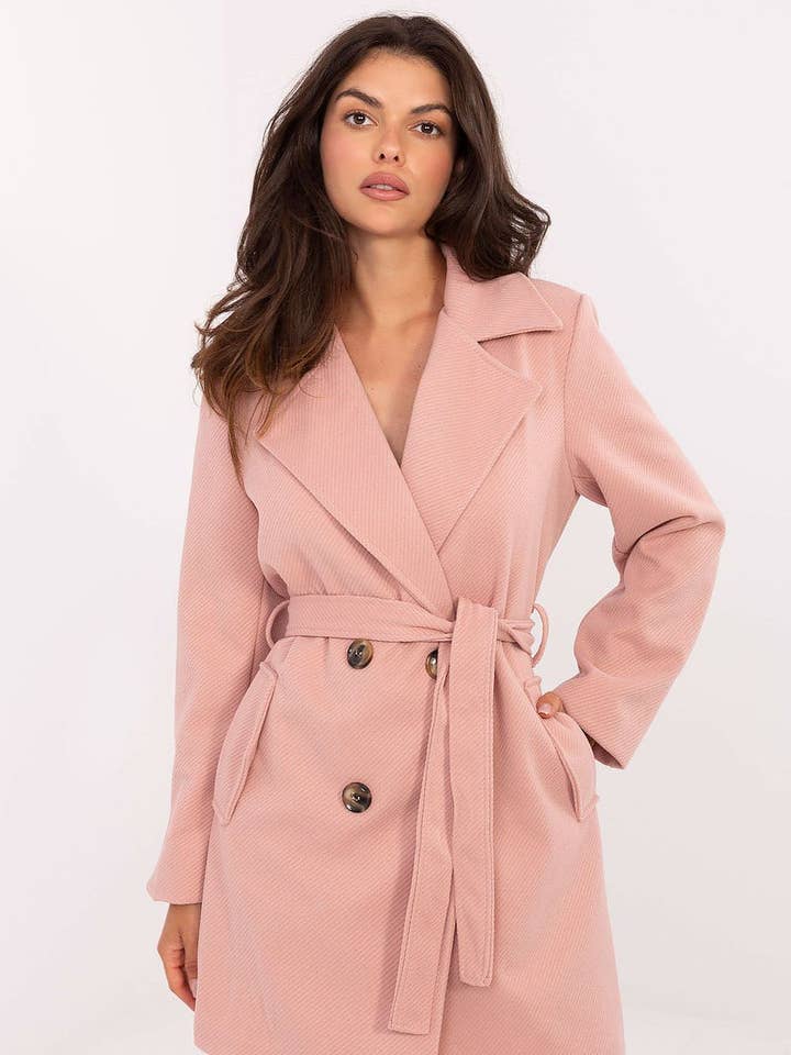 Le manteau rose élégant