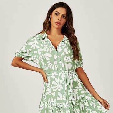 Mini-robe chemise à ourlet à imprimé floral en vert