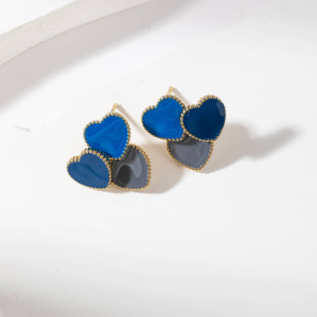 Les boucles d’oreilles cœurs 