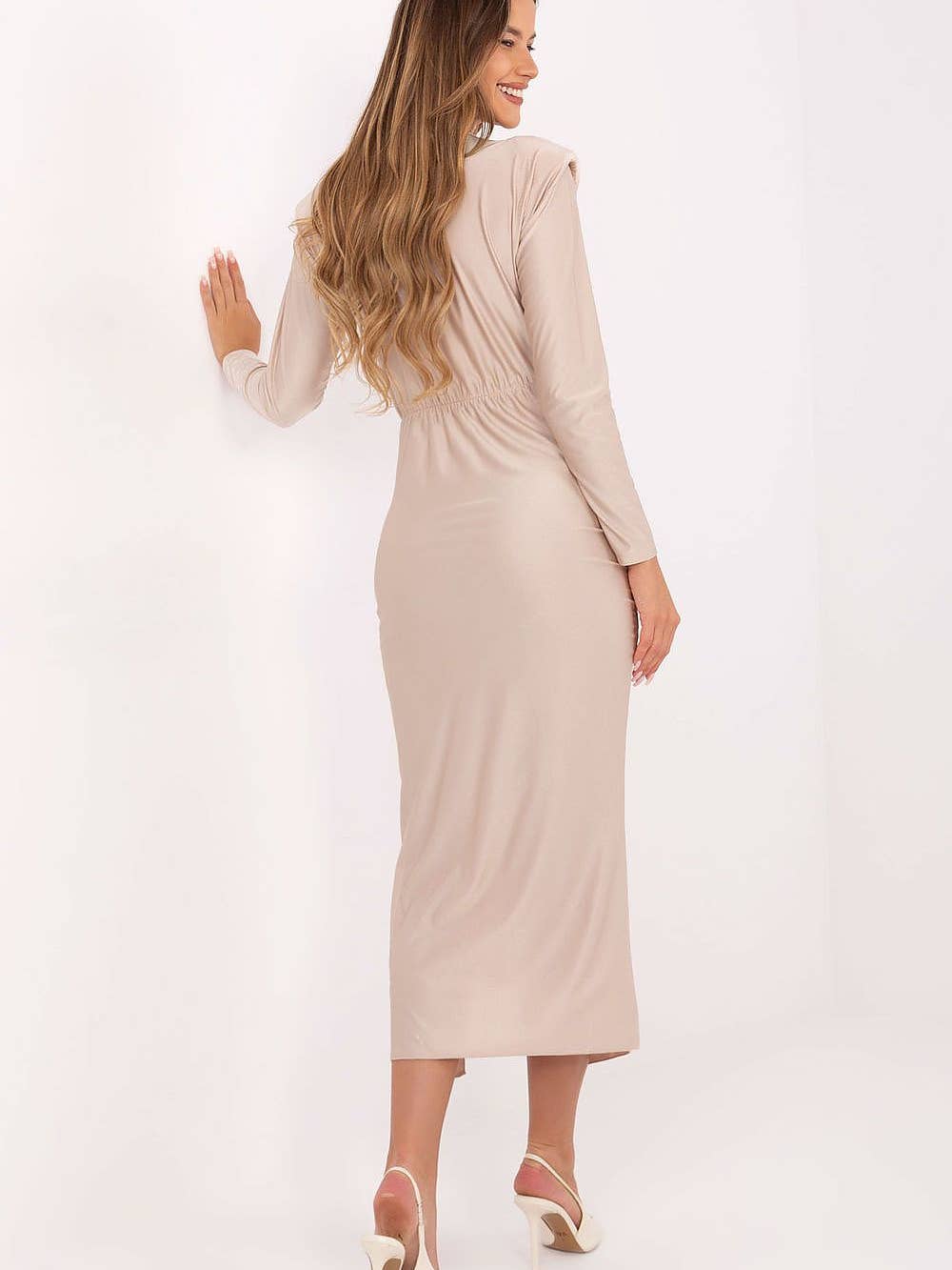 Robe de soirée coupe crayon beige