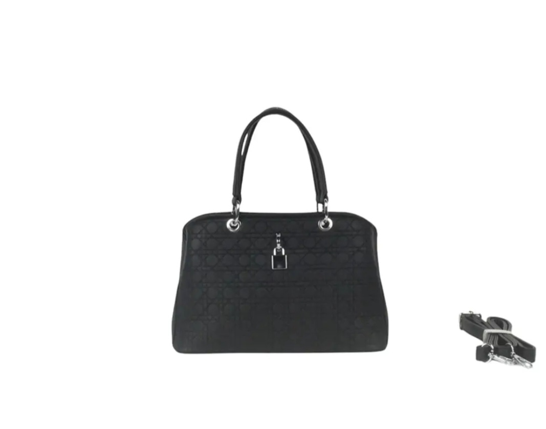 Le sac à main noir tendance 