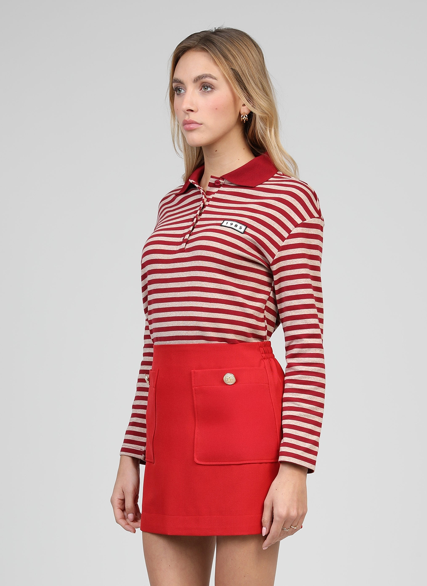 Le T-shirt manches longues cerise, rayé