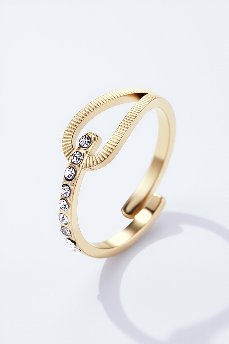 La bague avec des pierres argent