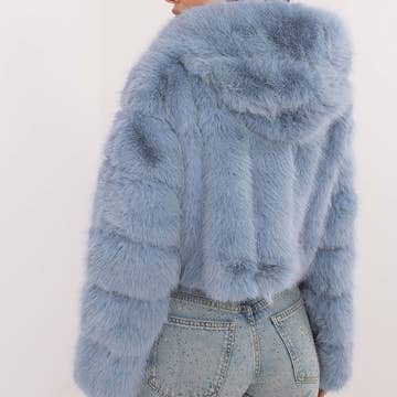 Veste en fausse fourrure bleue