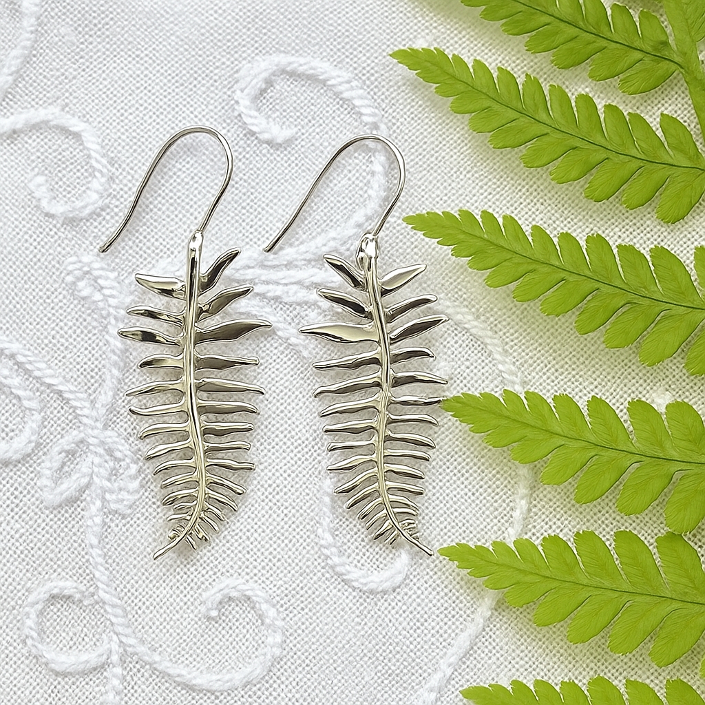 Les pendants oreilles feuille de fougère