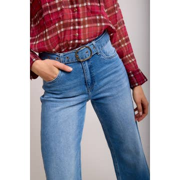 Le jean coupe large et longueur raccourcie 