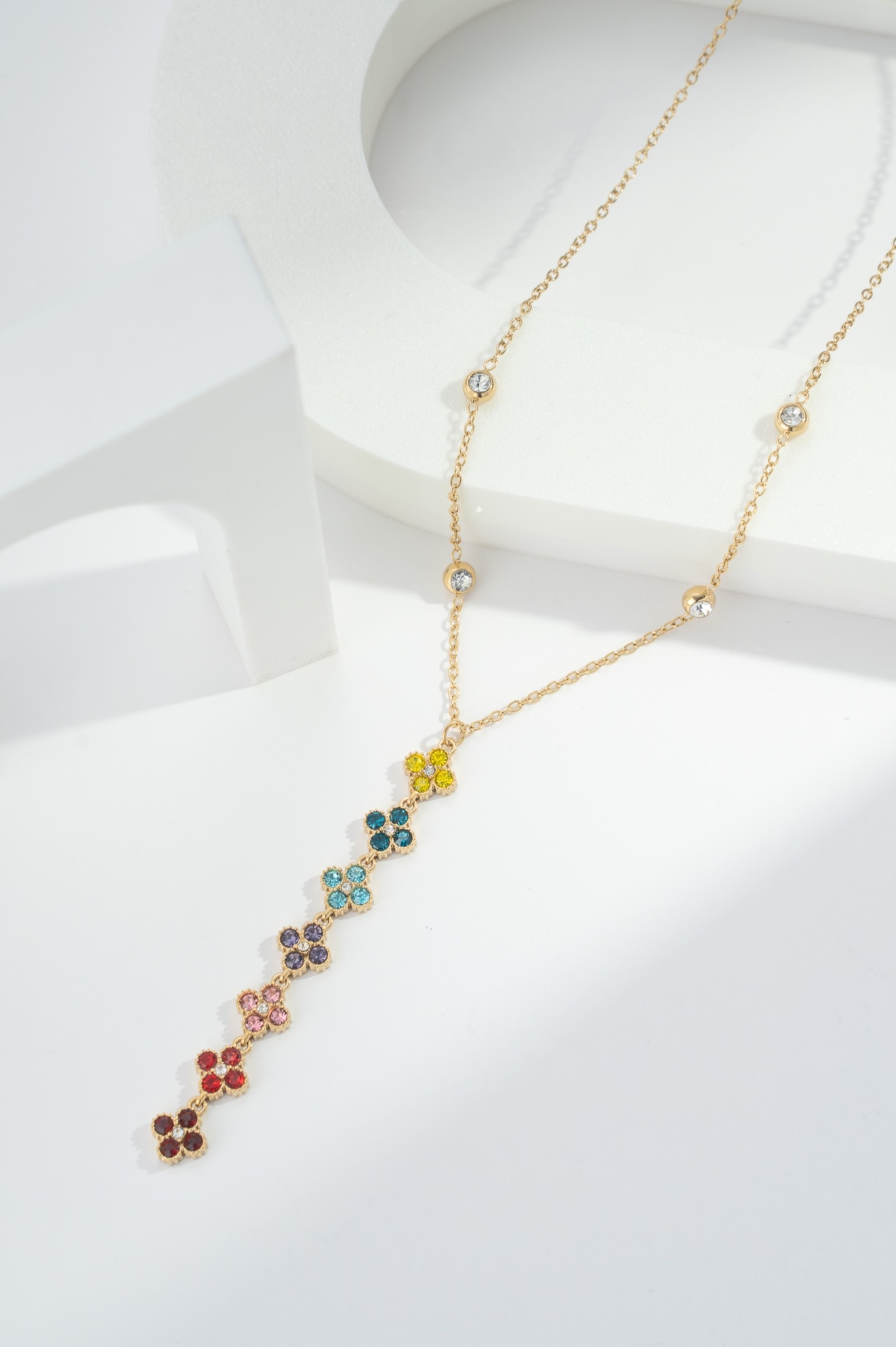 Collier pendentif fleurs colorées