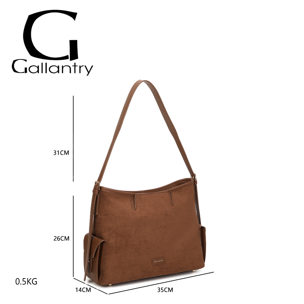 Le sac effet daim légèrement structuré