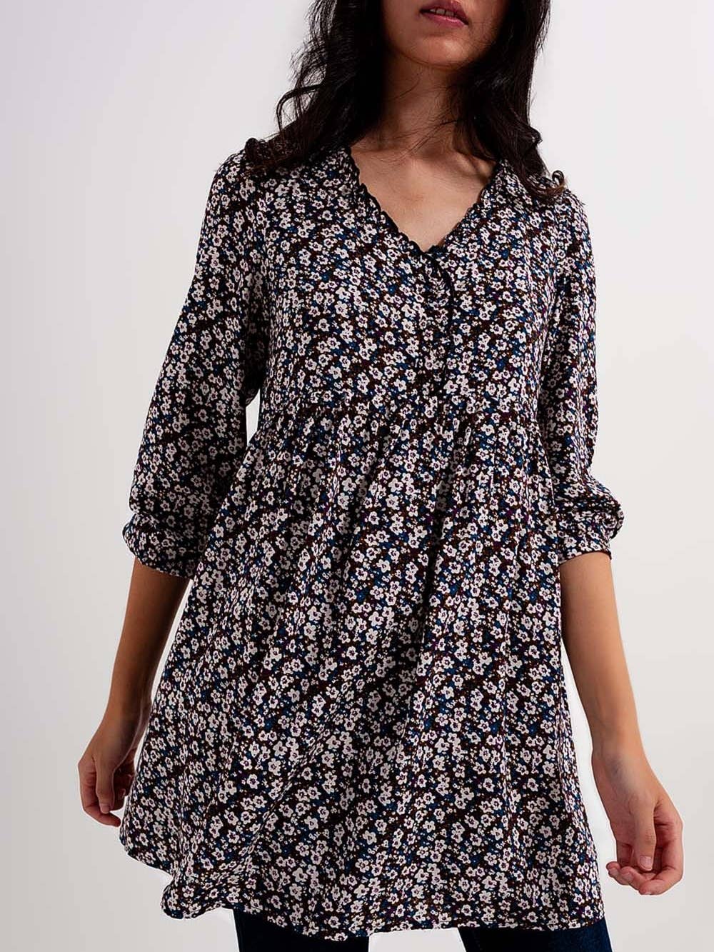 Robe fleurie à manches longues