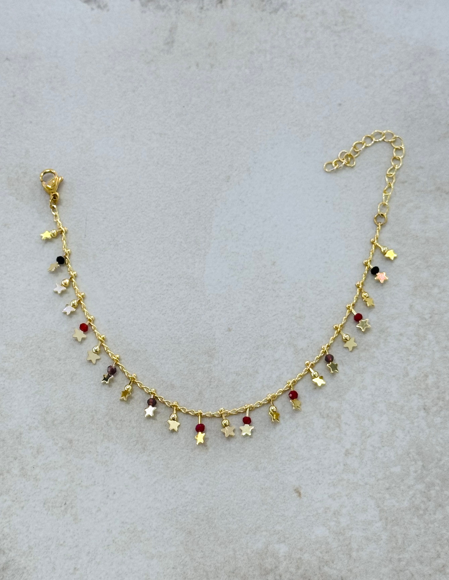 Le bracelet étoiles et perles