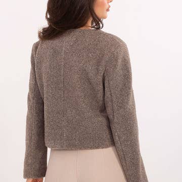 Veste élégante coupe courte et fausses poches