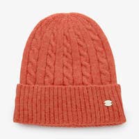 Bonnet tricoté torsade
