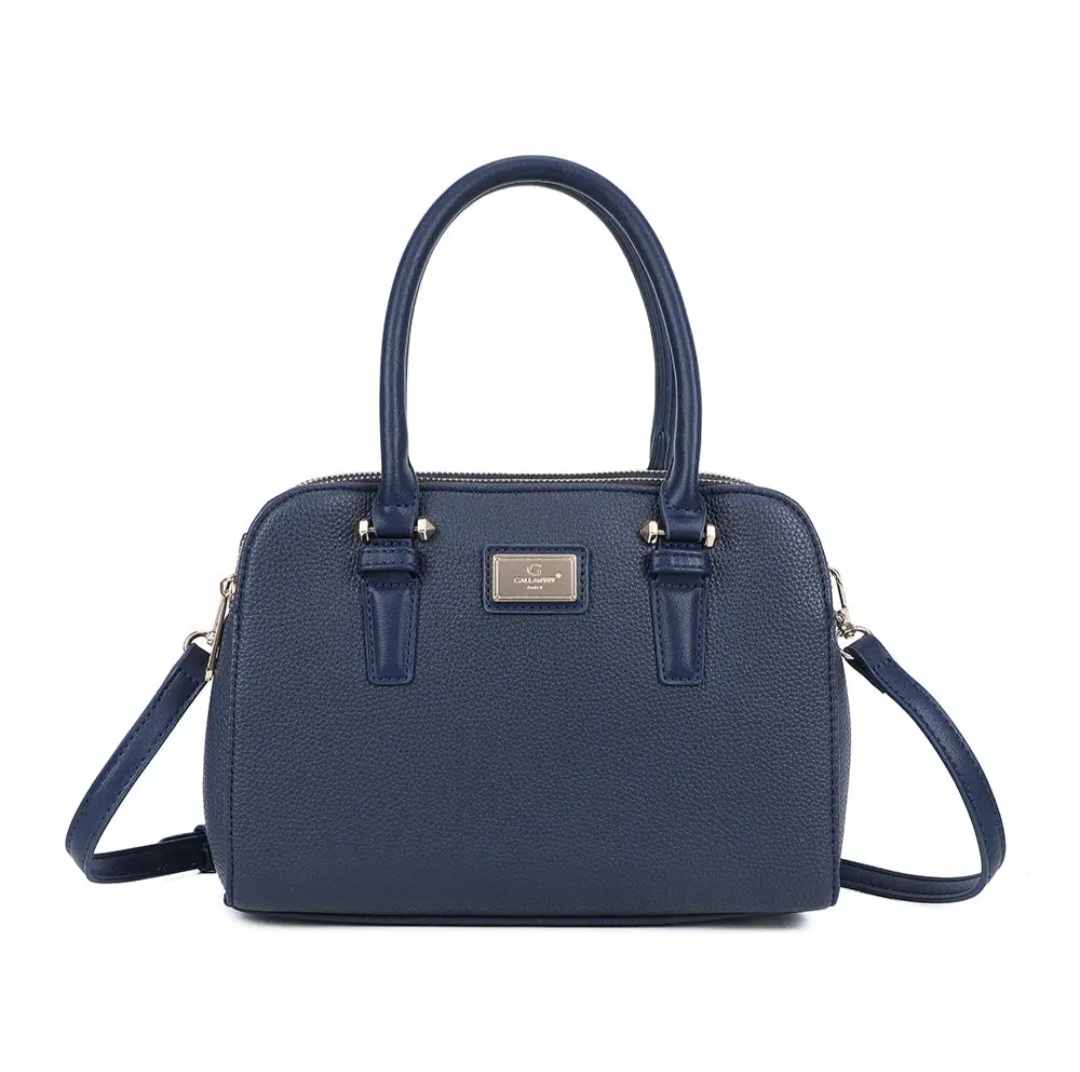 Le sac à main rectangle, élégant, coins dessus arrondis