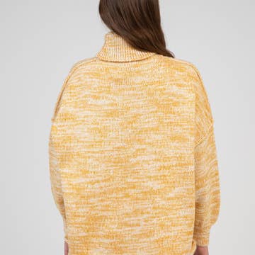 Pull en maille jaune chiné
