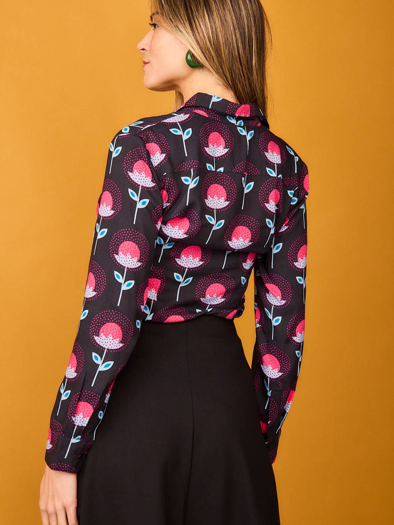 Chemise à motifs rouges