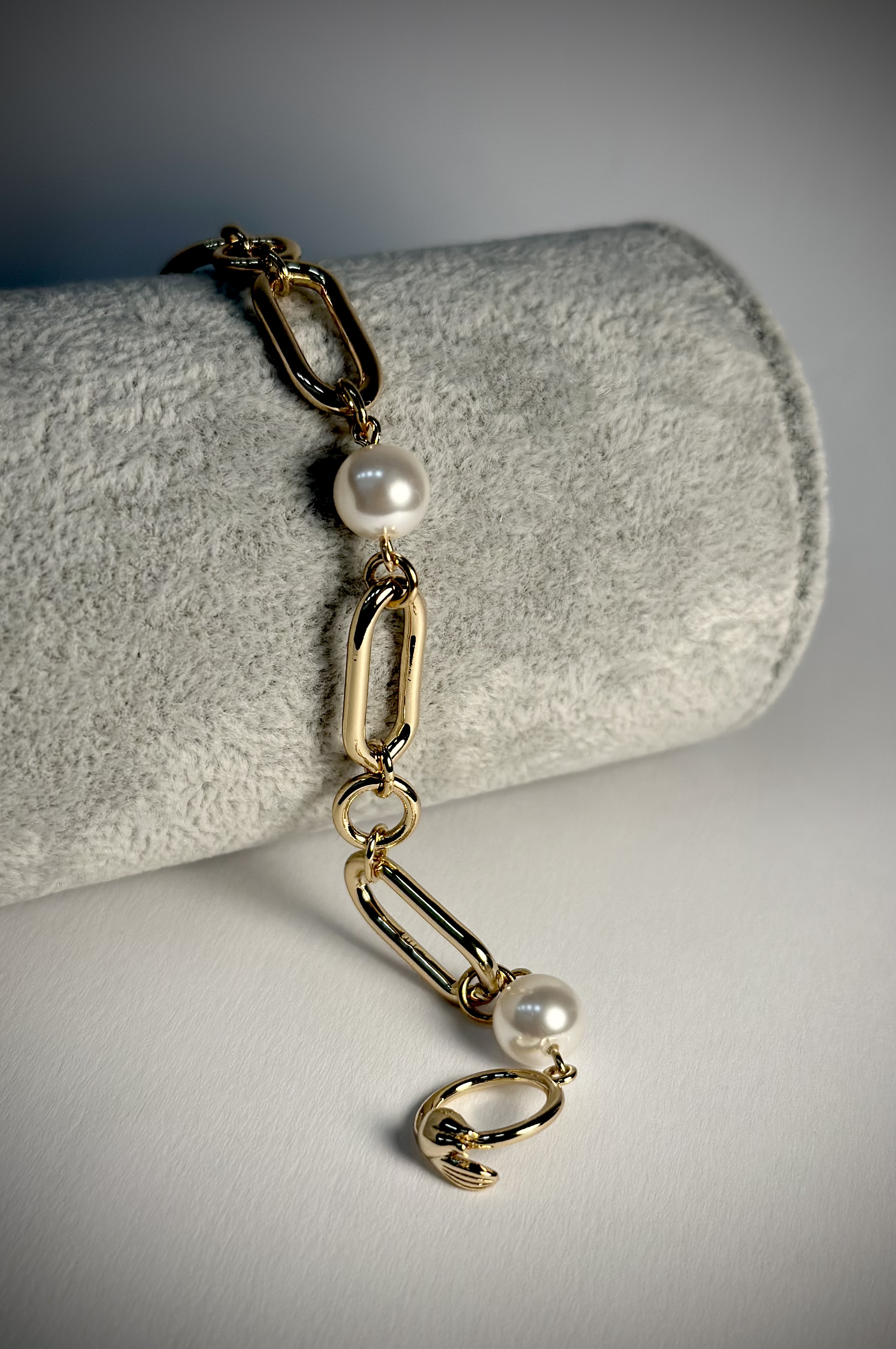 Aproce ''Pearls''