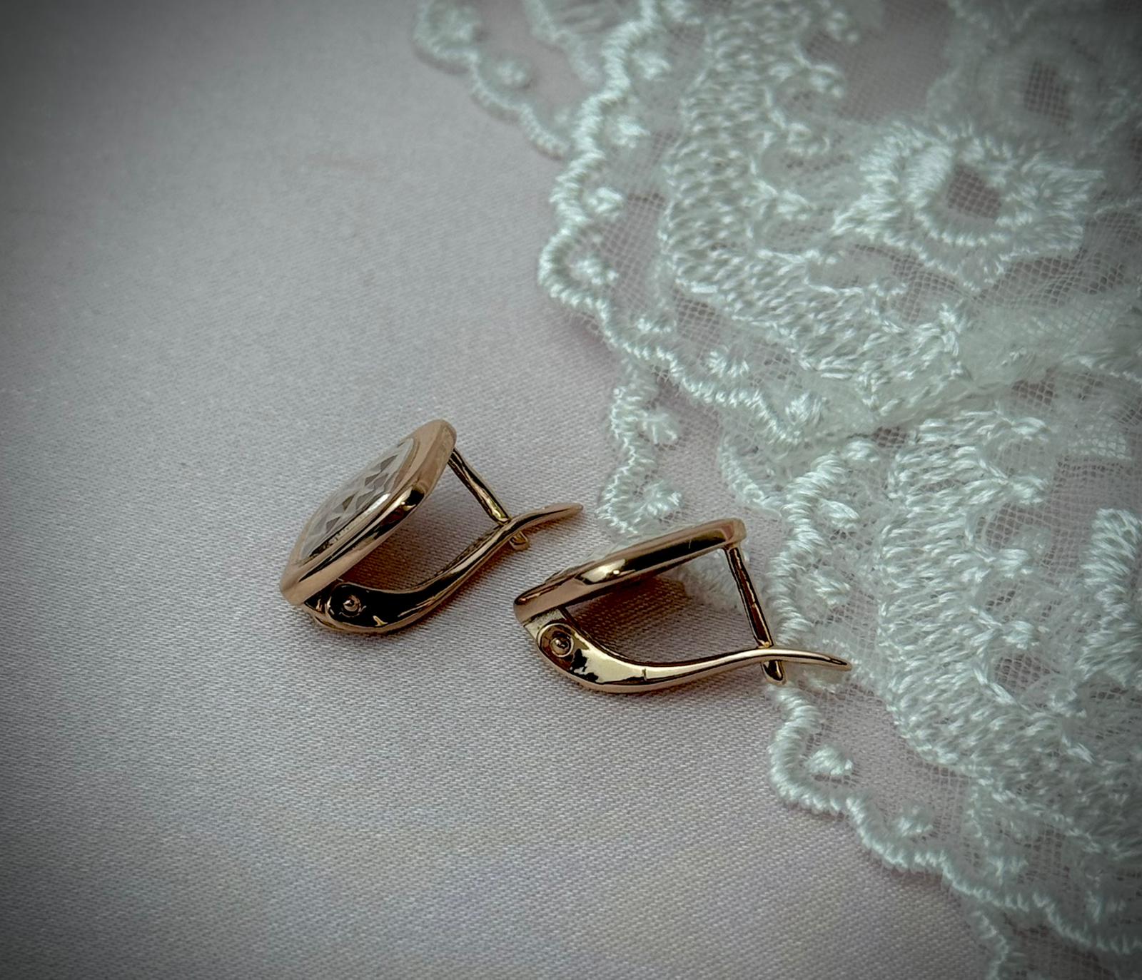 Auskari ''MultiRose''