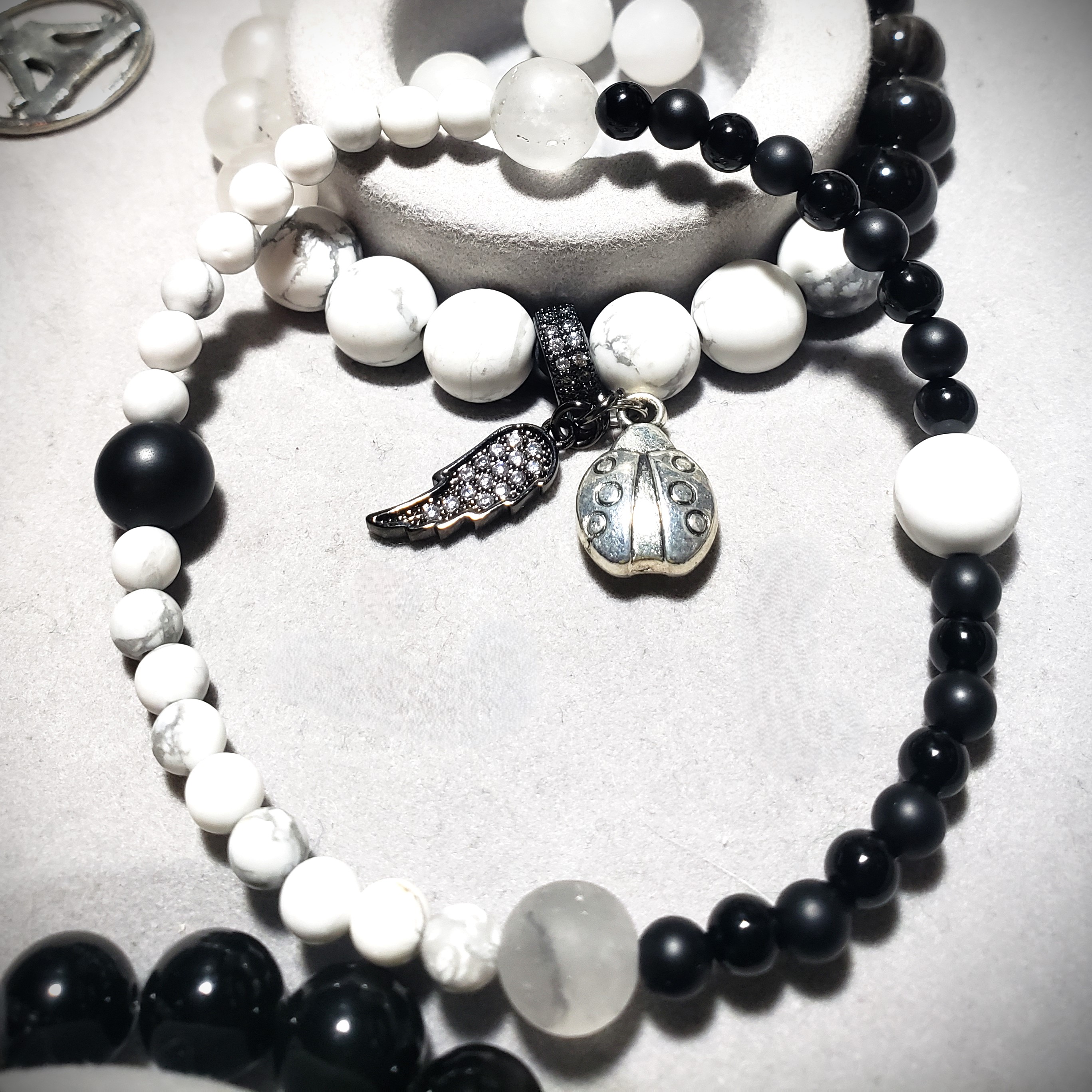 Black Onyx, Howlite & Angola Quartz 4mm-6mm