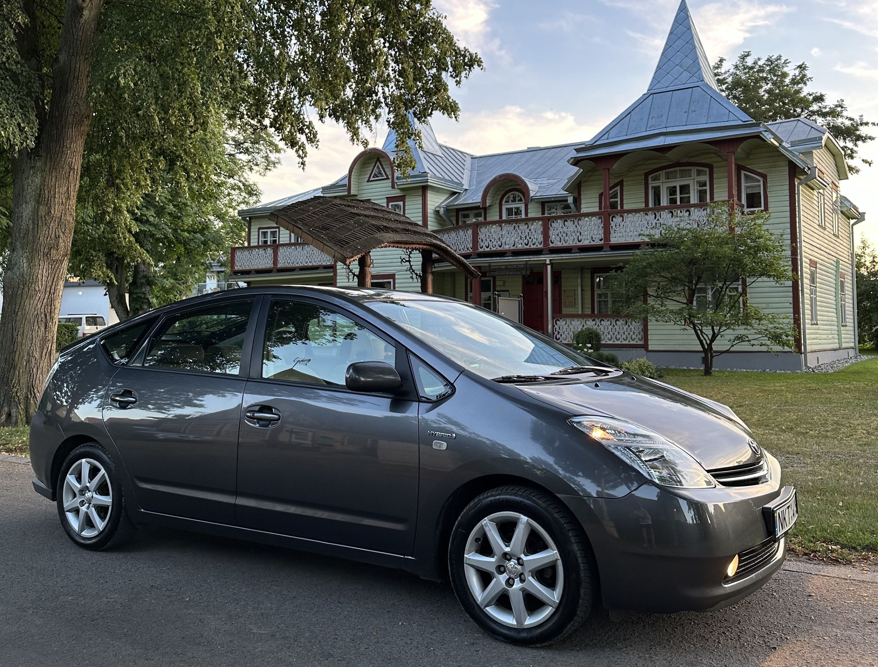TOYOTA PRIUS HYBRID