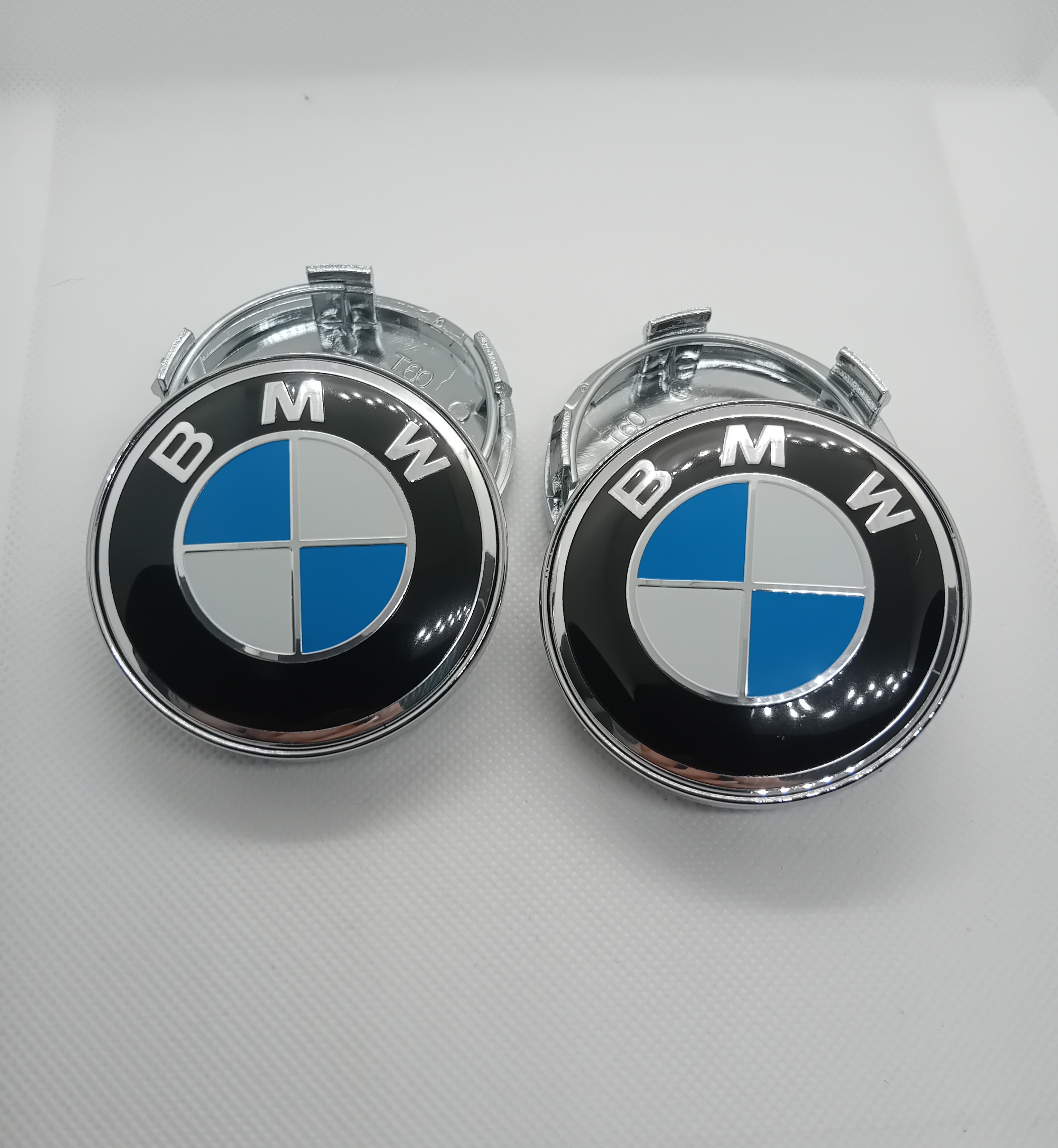 BMW ratlankių dangteliai (Melyna/balta)