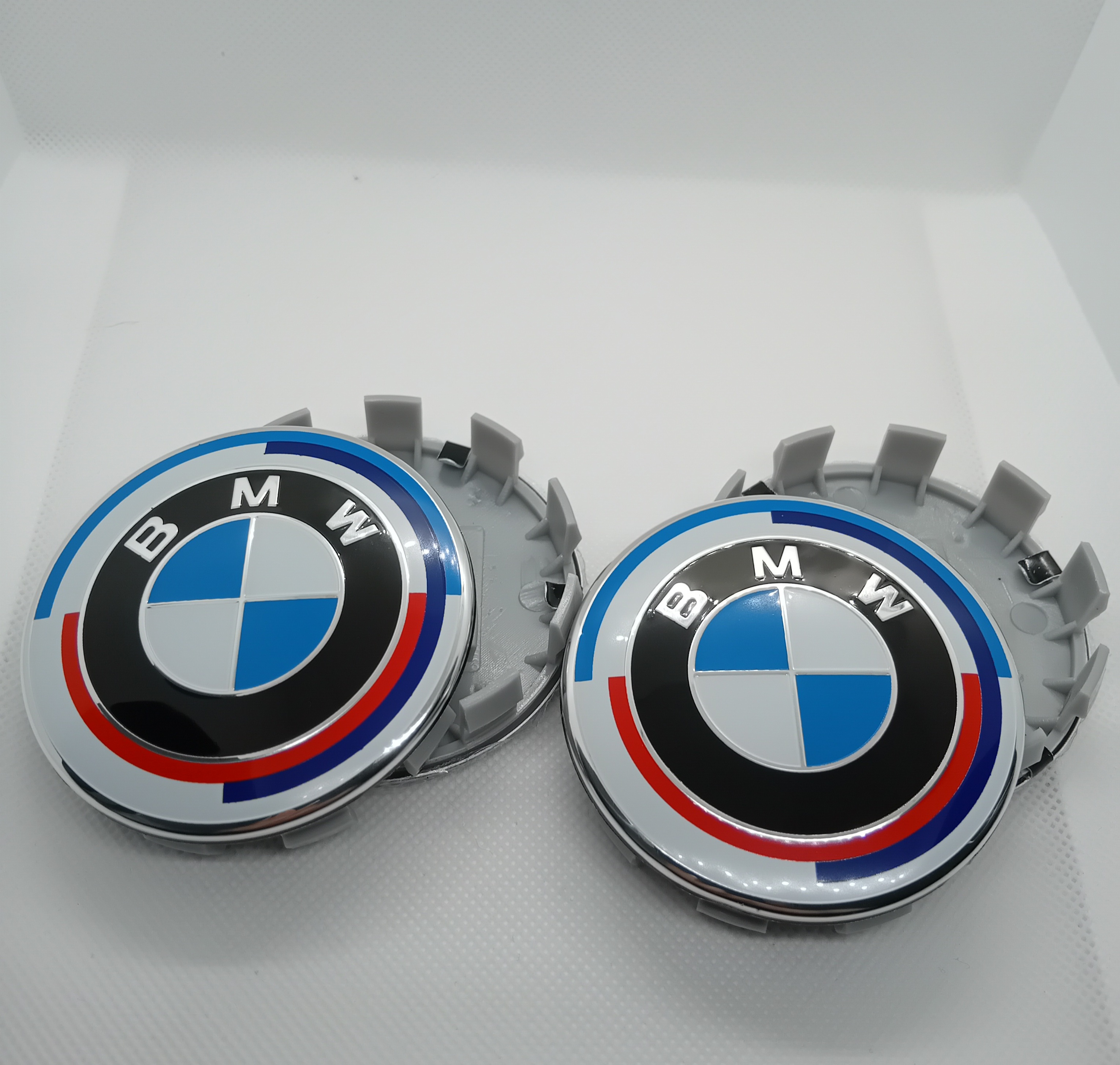 BMW ratlankių dangteliai (50th anniversary)