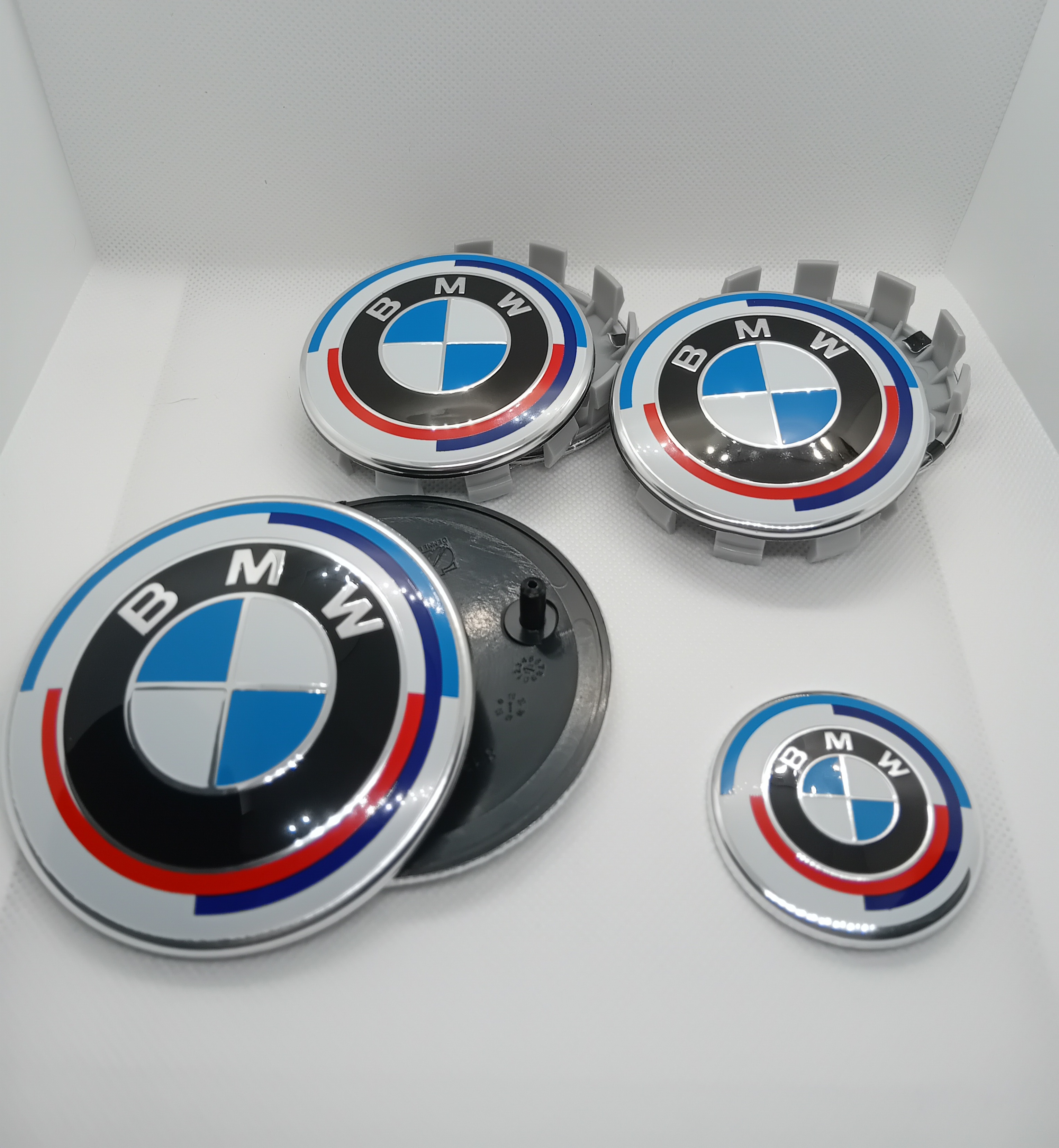 Pilnas BMW emblemu komplektas (50th anniversary)