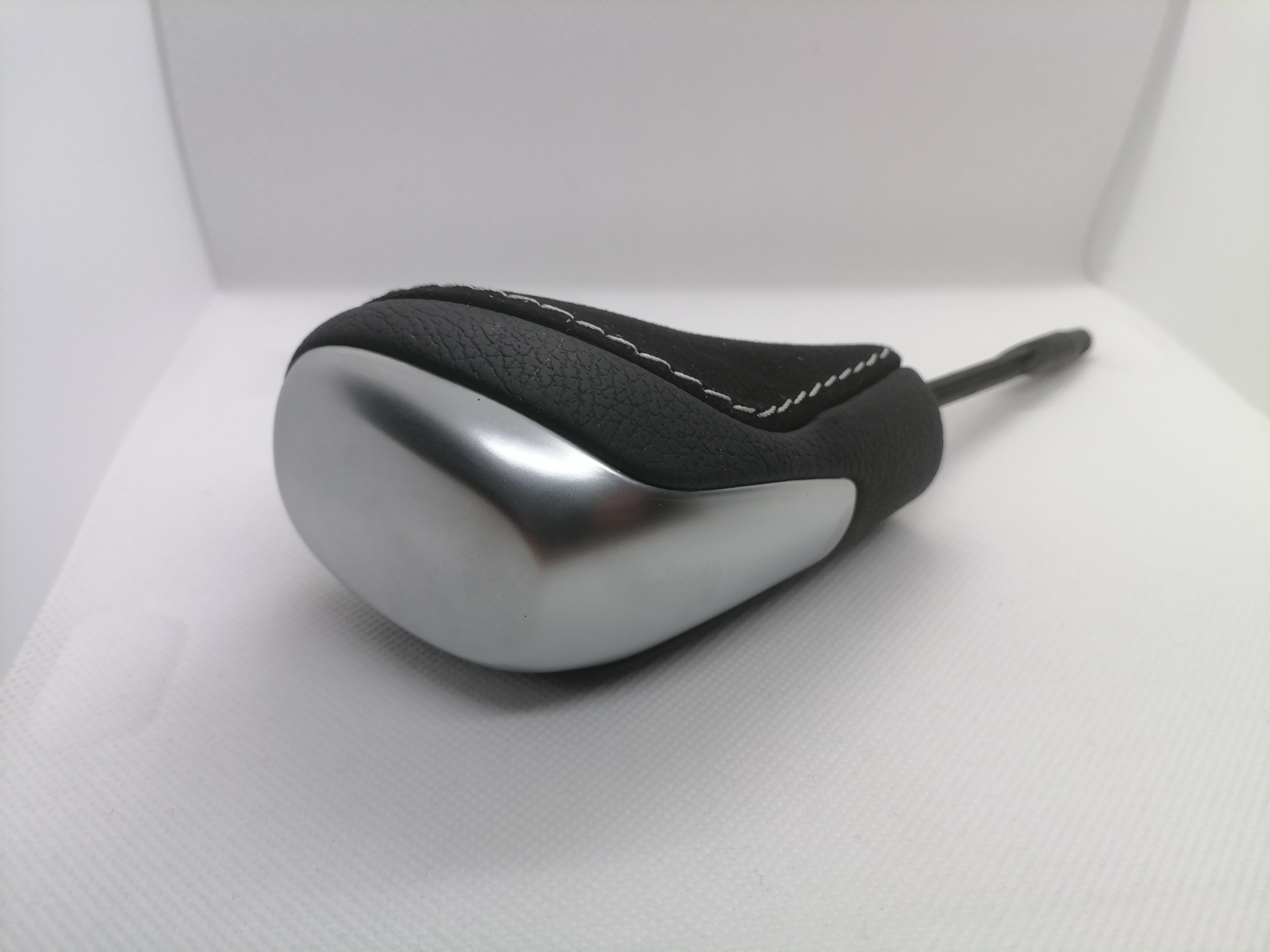 Alcantara automato pavarų svirtis