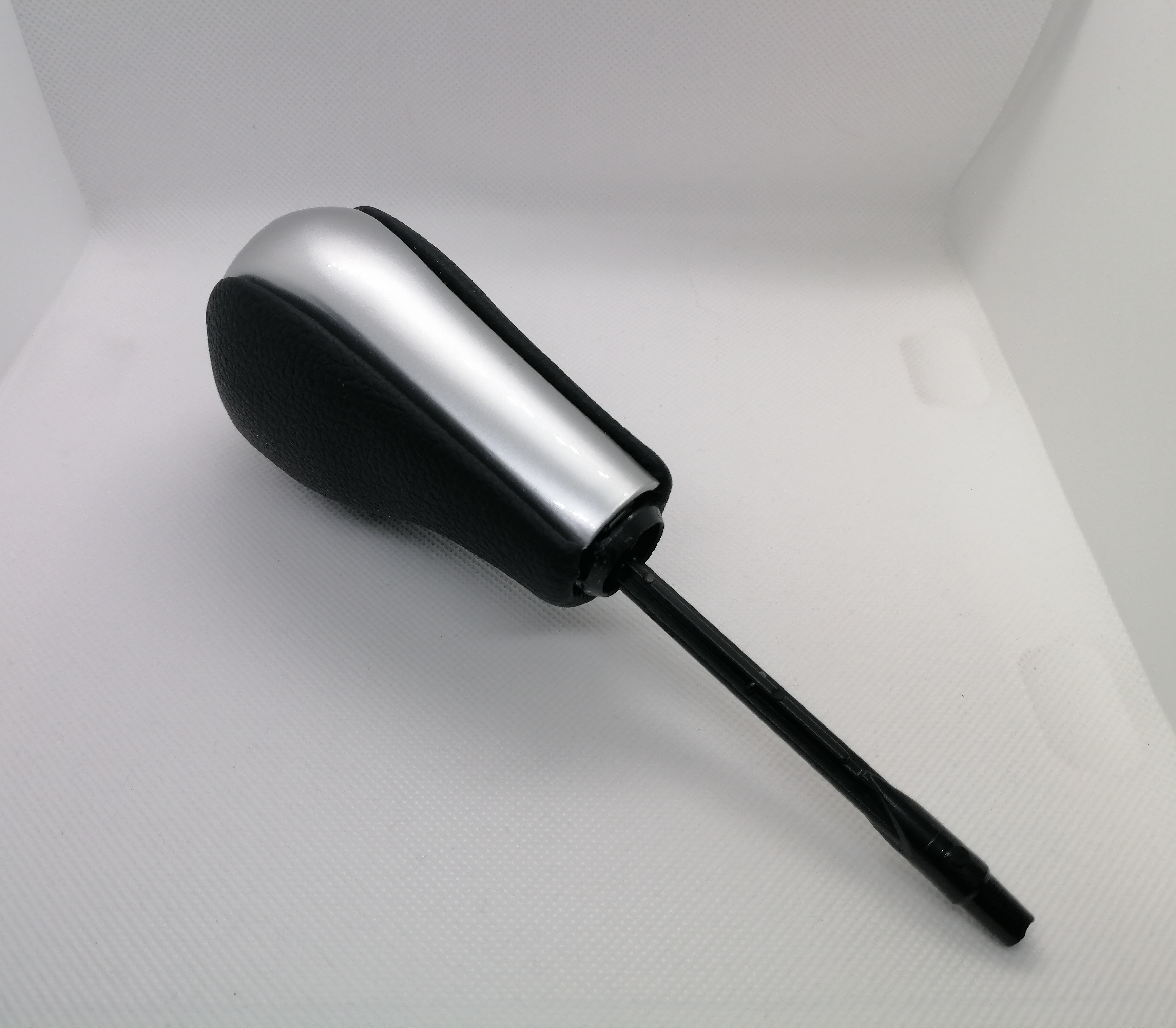 Automato pavarų svirtis