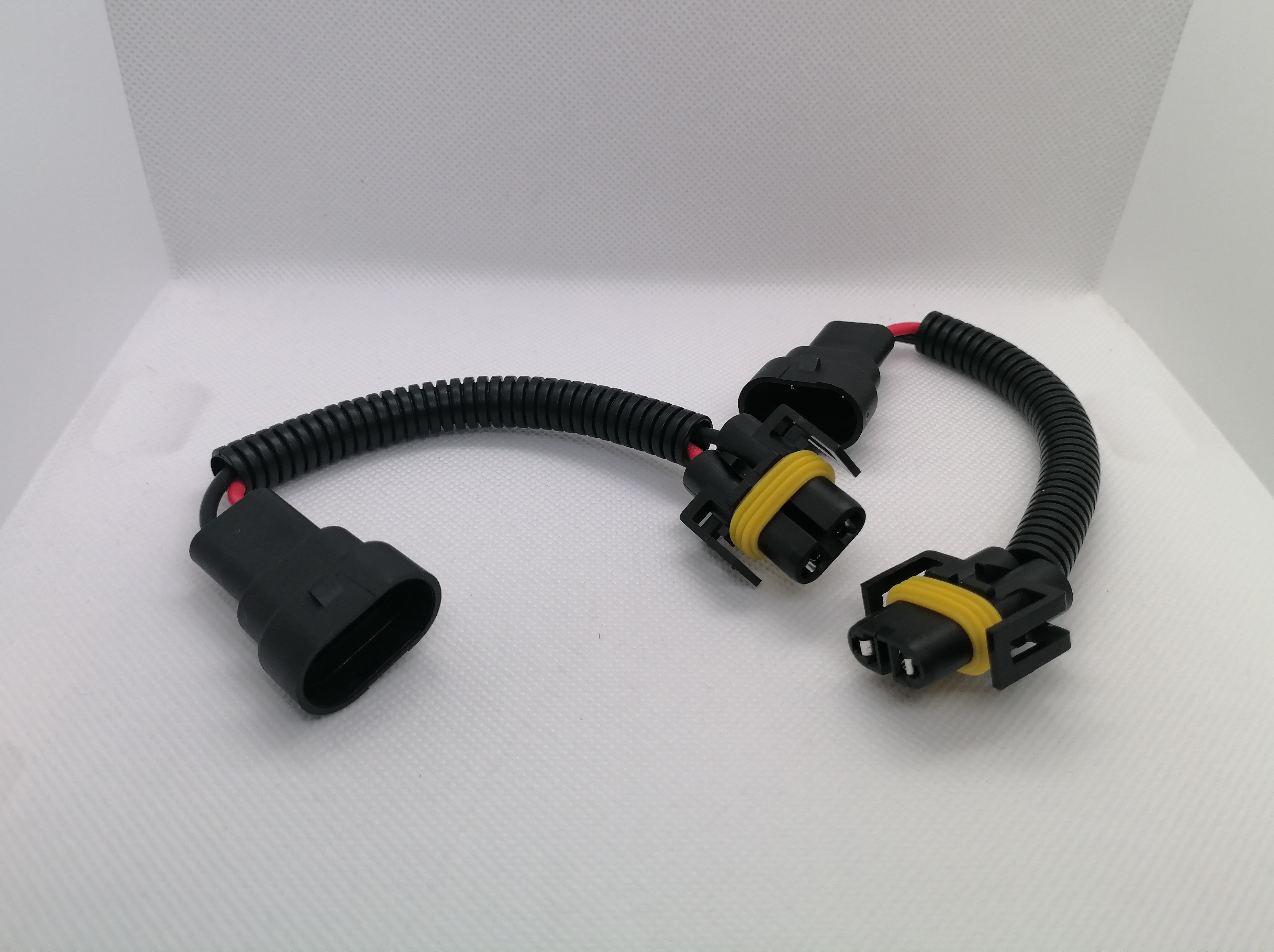 Adapteris iš HB4 į H8/H11