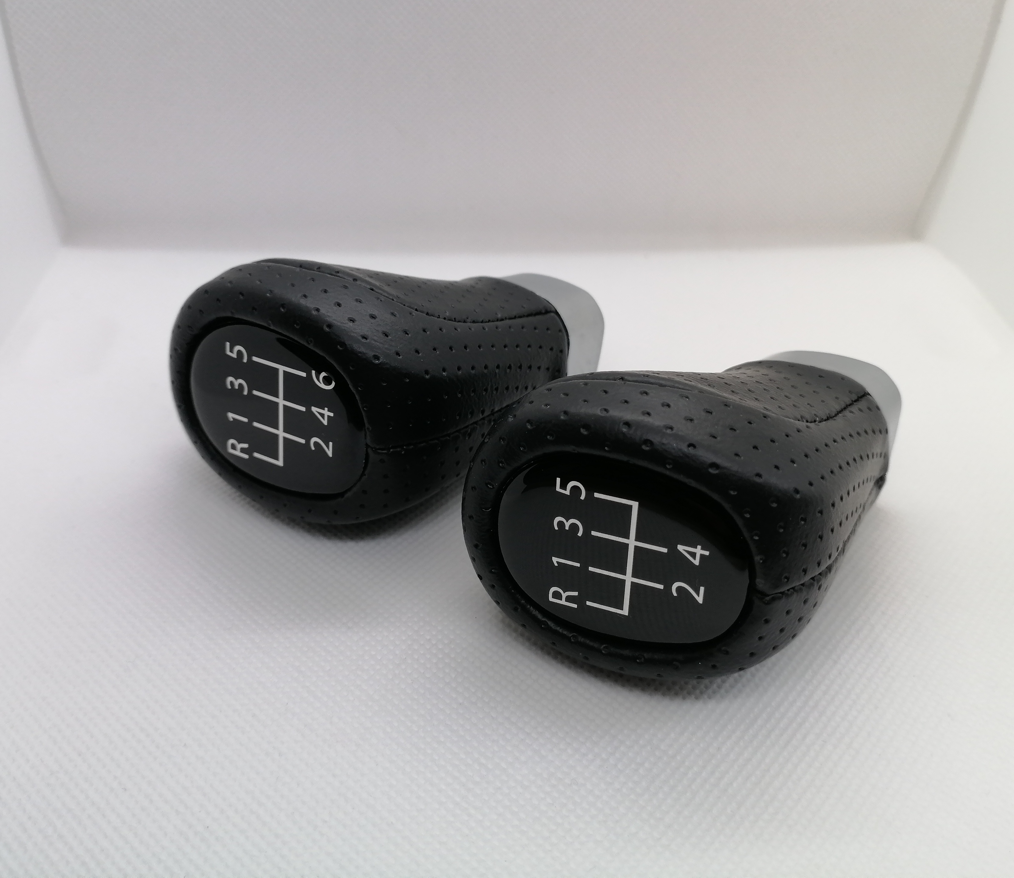 Pavarų svirties knobas (Perfaruotas)