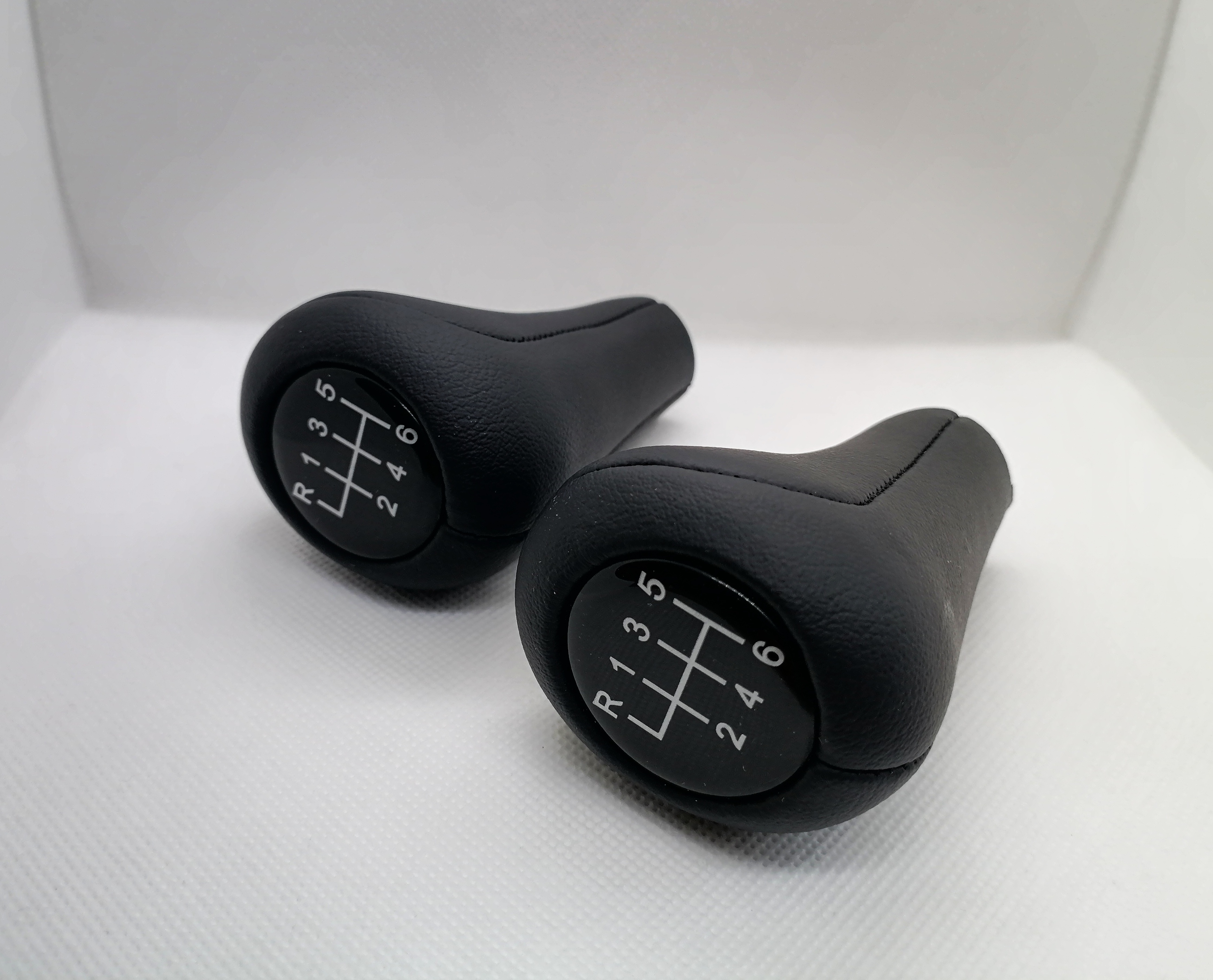 Pavarų svirties knobas (Ilgas)