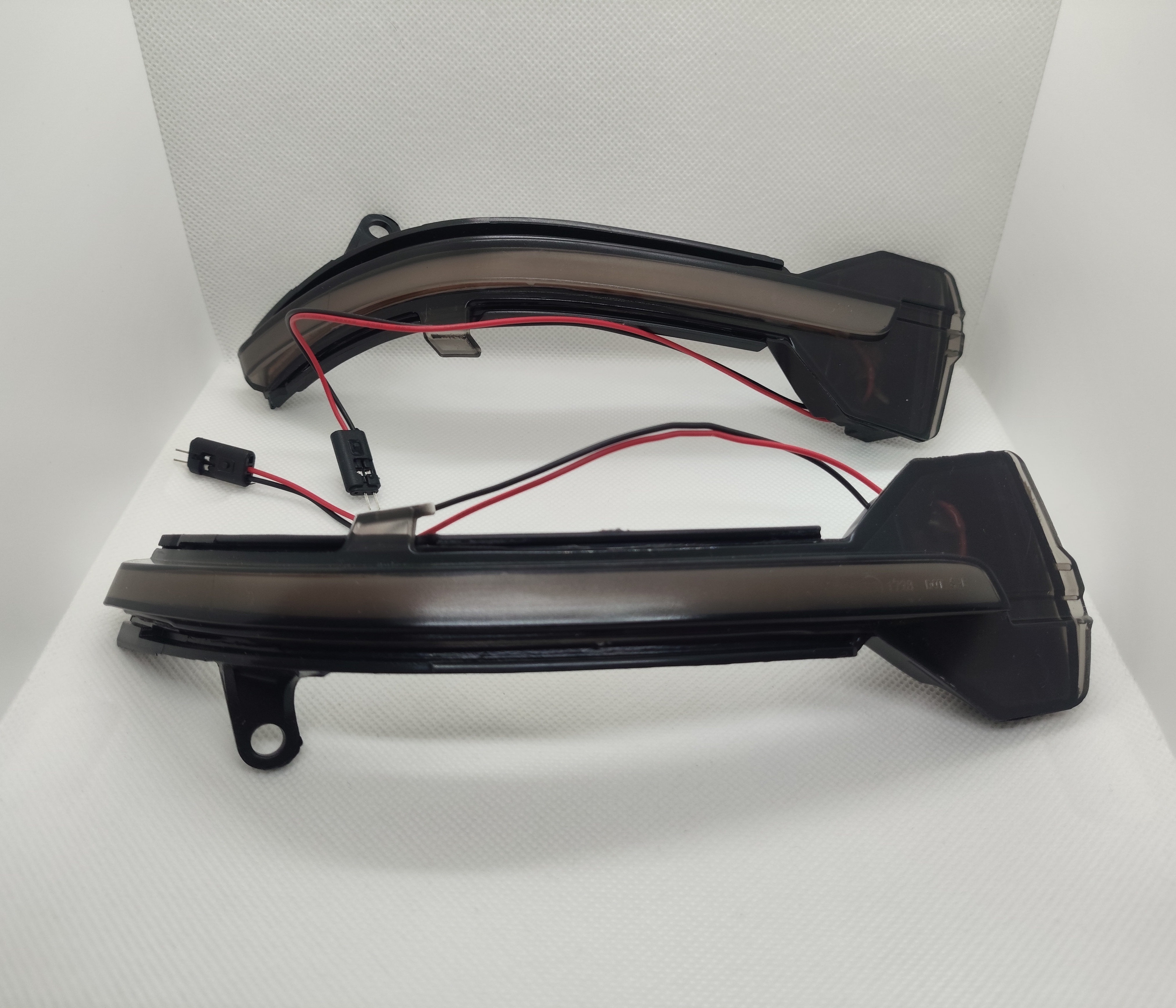 LED tamsinti dinaminiai veidrodžių posūkiai (F01, F06, F07, F10, F12 LCI)