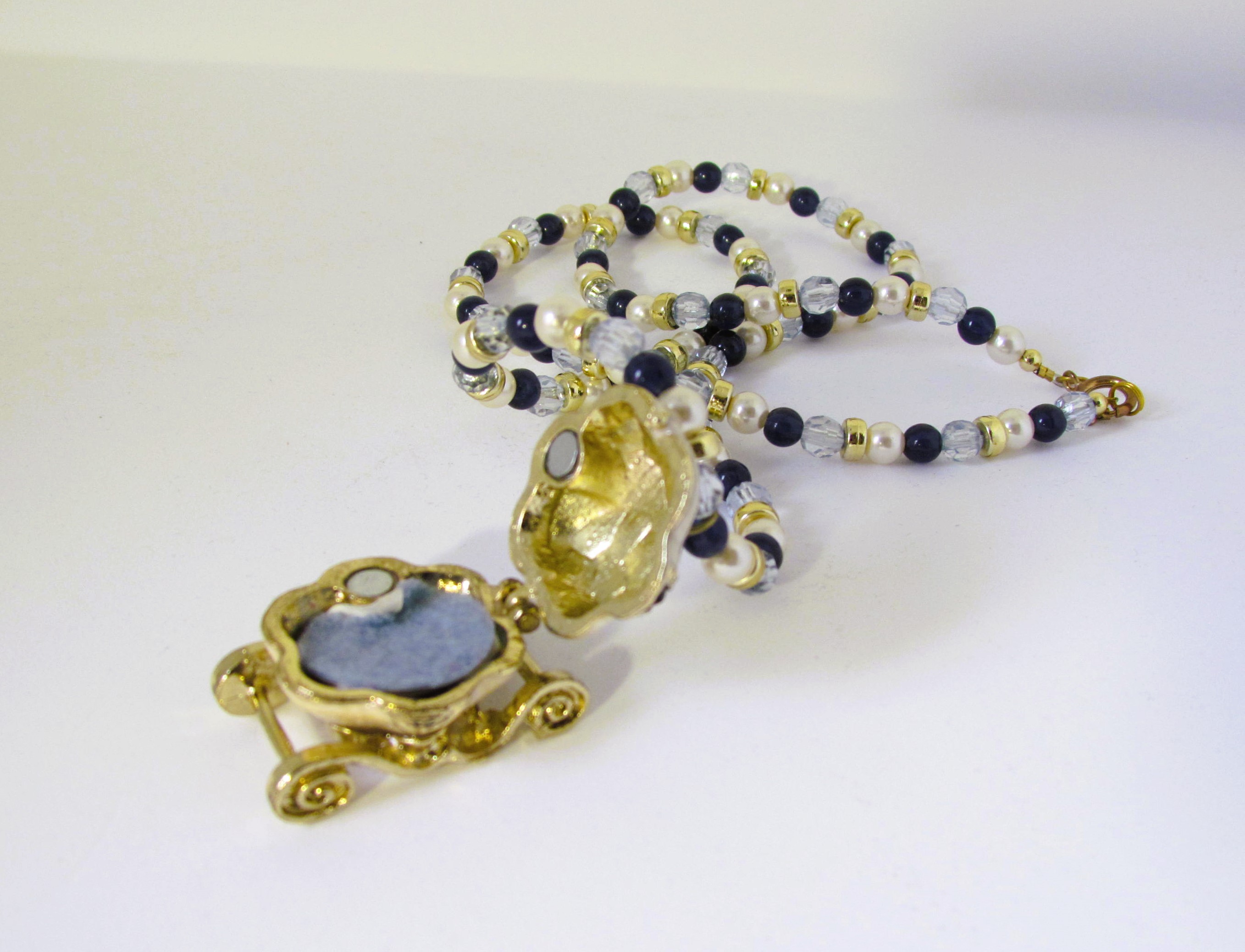Cinderella Carriage Locket Oil/Perfume Diffuser Pendant. 