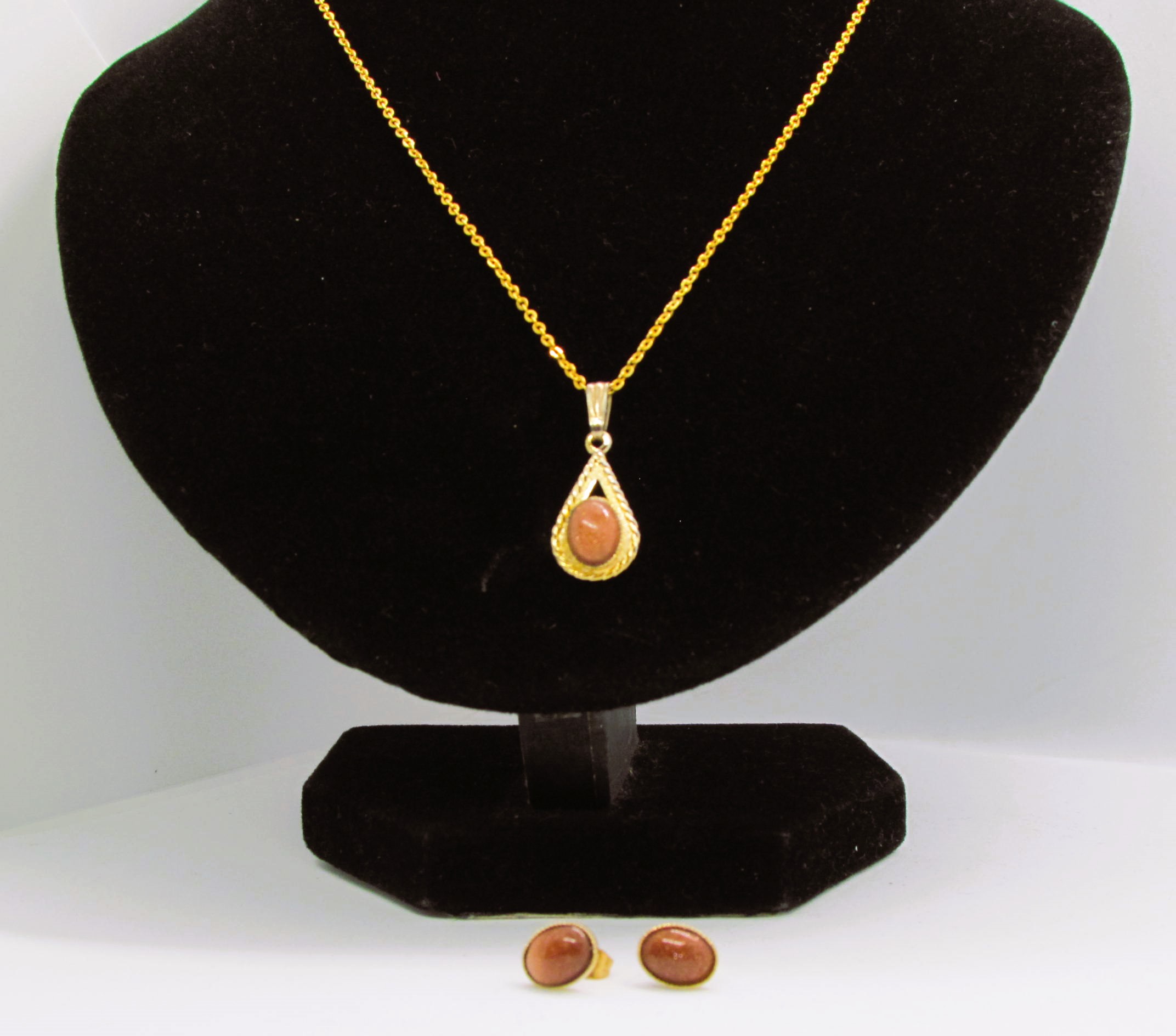 Vintage Natural Sunstone Array Nwt, Dead Stock.