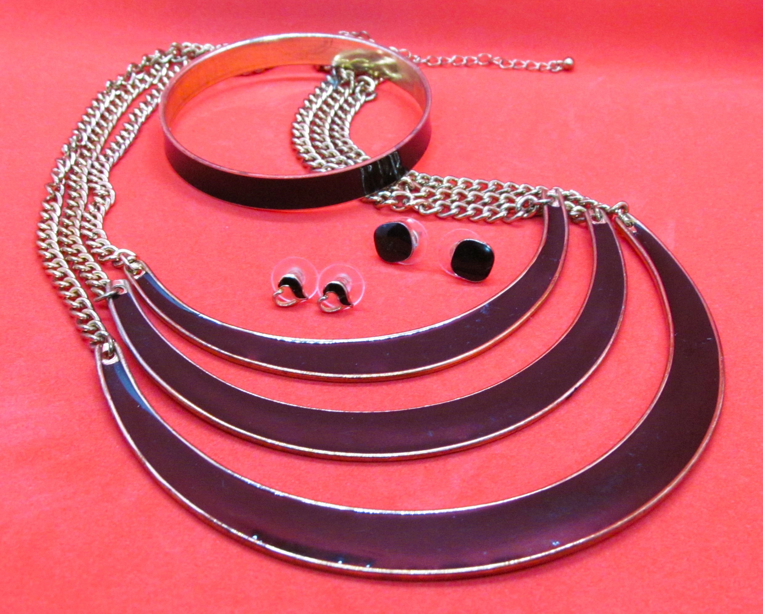 Timeless 80s Enamel Set
